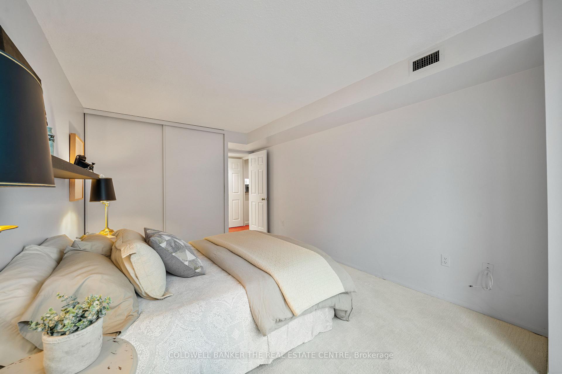 Photo 25 of Unit 1007, 701 King Street W, Toronto, Niagara — HOMEH