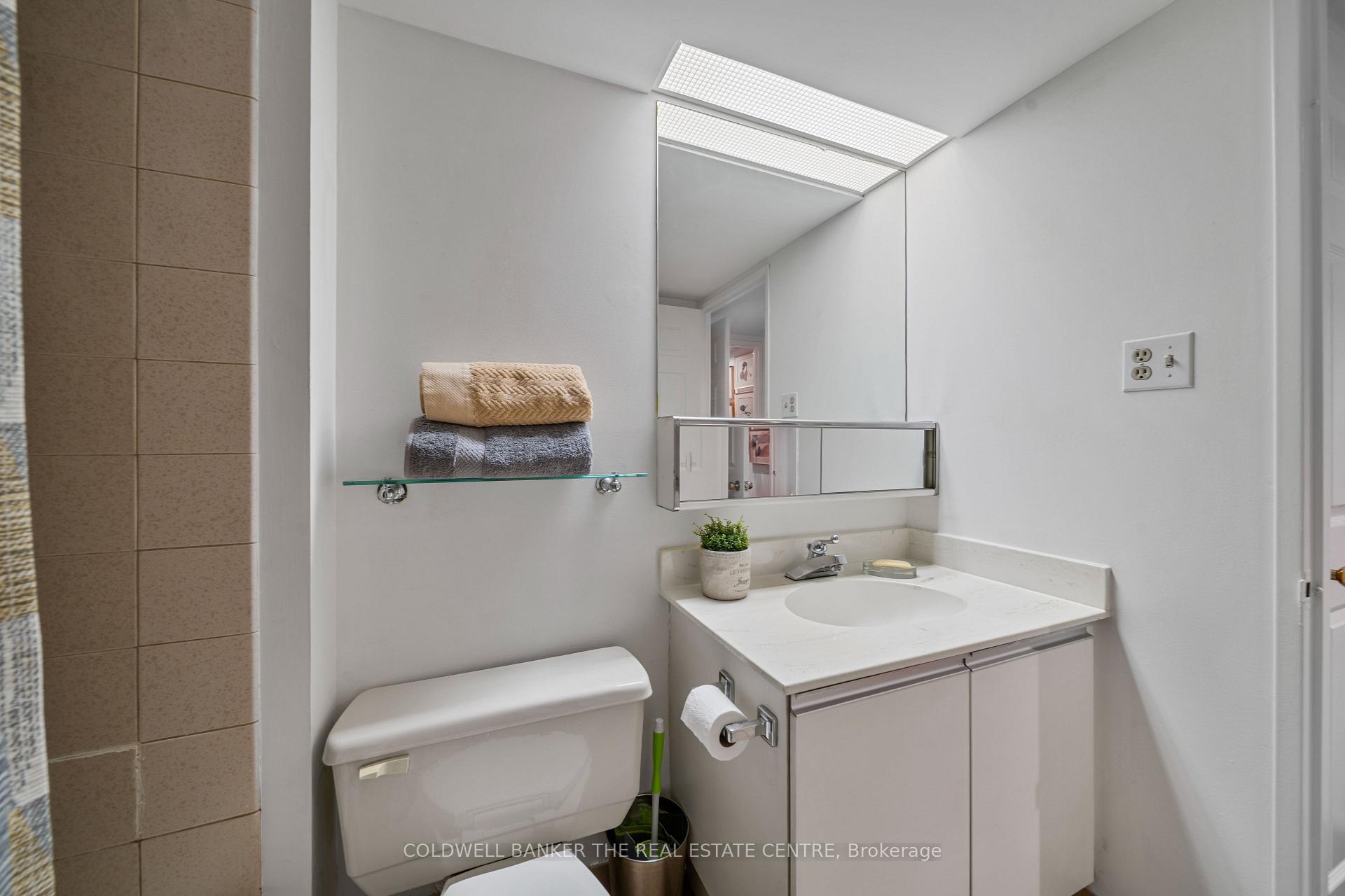 Photo 33 of Unit 1007, 701 King Street W, Toronto, Niagara — HOMEH