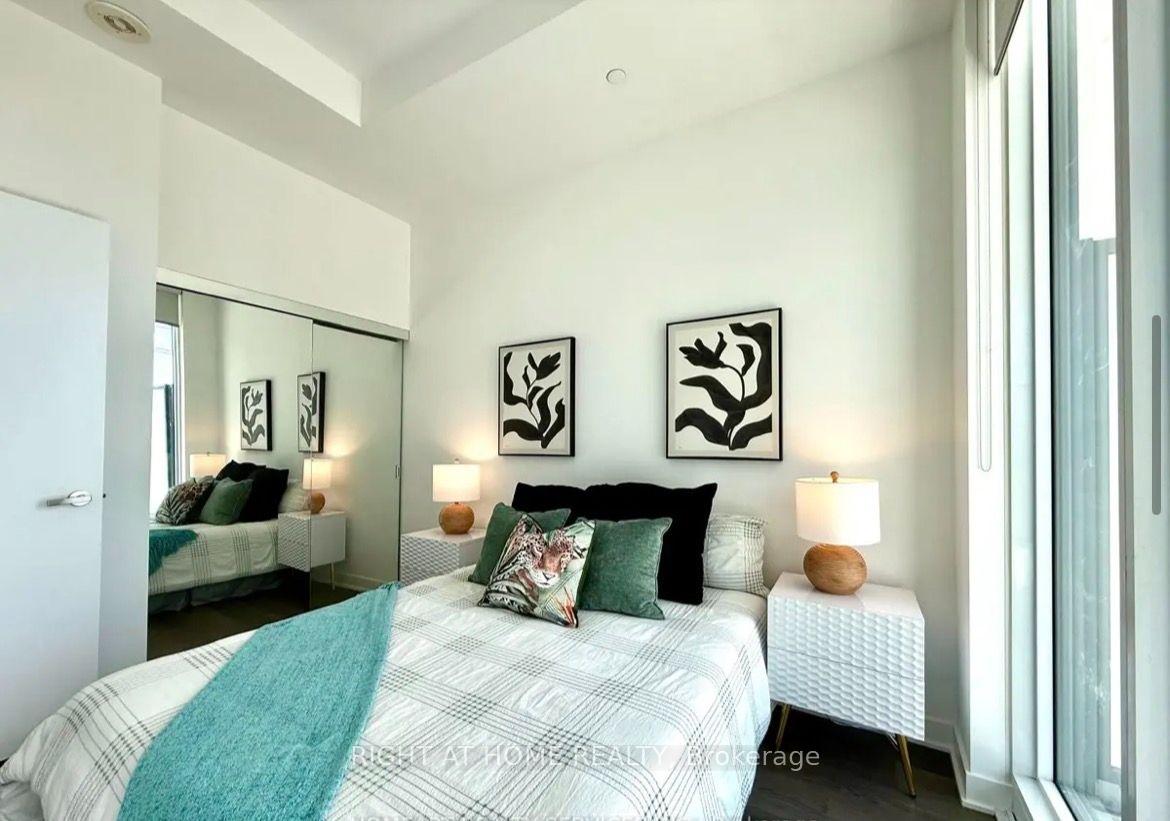 Photo 10 of Unit 309, 3900 Confederation Parkway, Mississauga, City Centre — HOMEH