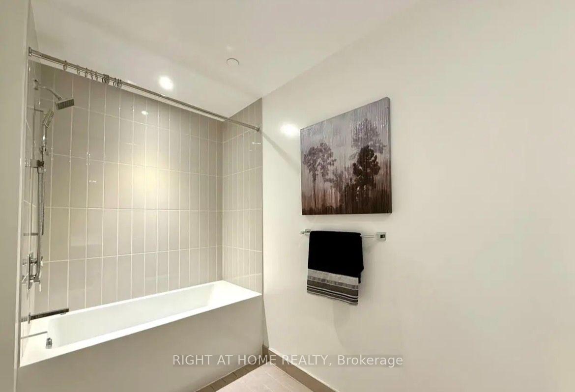 Photo 13 of Unit 309, 3900 Confederation Parkway, Mississauga, City Centre — HOMEH