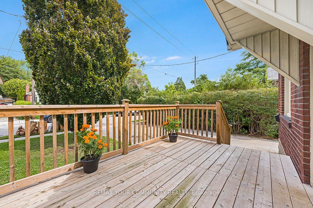 Photo 3 of 73 Struthers Street, Etobicoke, Mimico — HOMEH