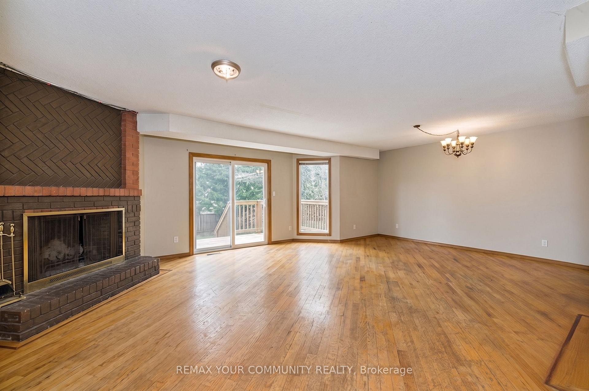 Photo 15 of 73 Struthers Street, Etobicoke, Mimico — HOMEH