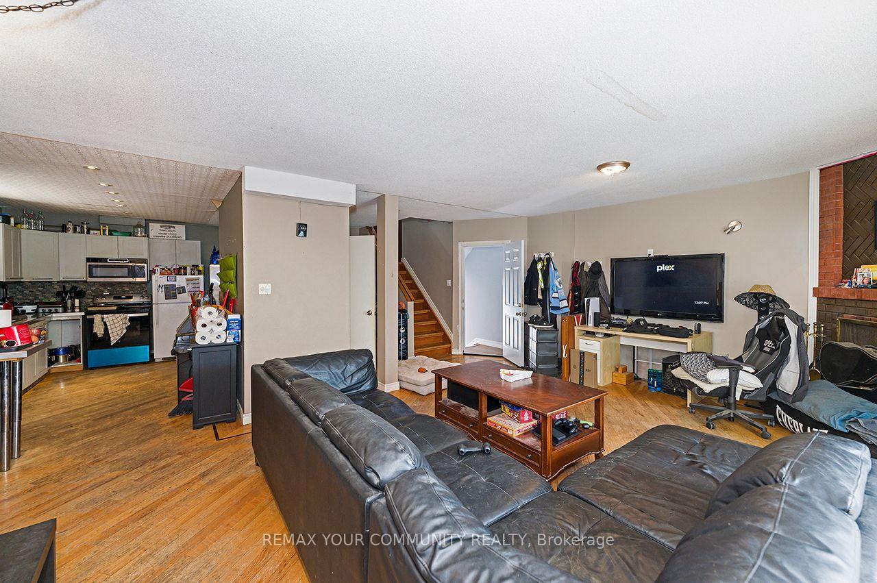 Photo 20 of 73 Struthers Street, Etobicoke, Mimico — HOMEH