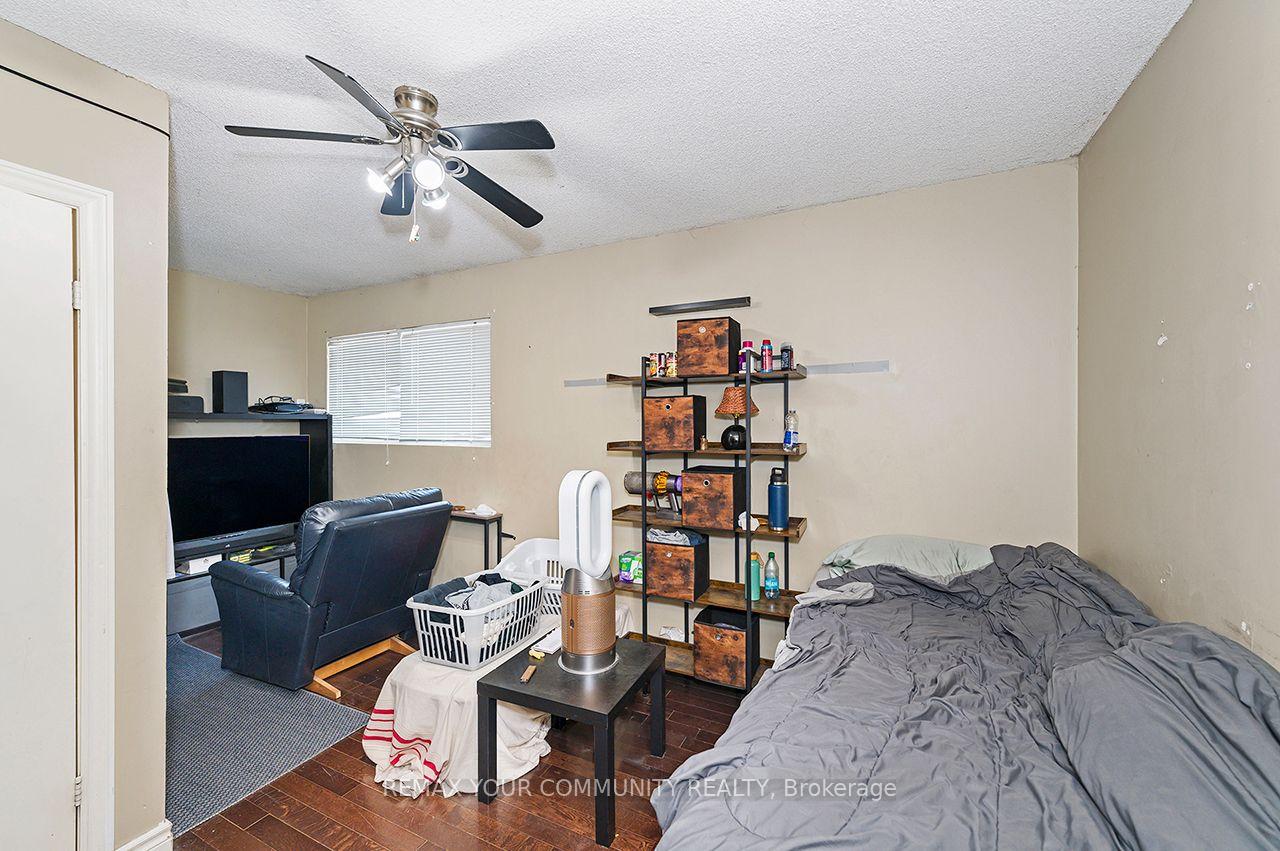 Photo 26 of 73 Struthers Street, Etobicoke, Mimico — HOMEH