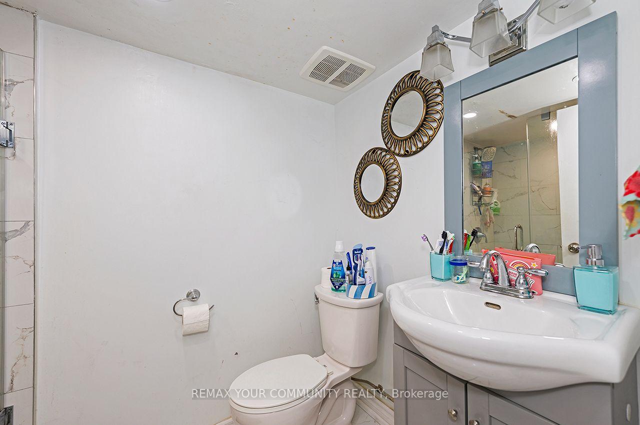 Photo 31 of 73 Struthers Street, Etobicoke, Mimico — HOMEH