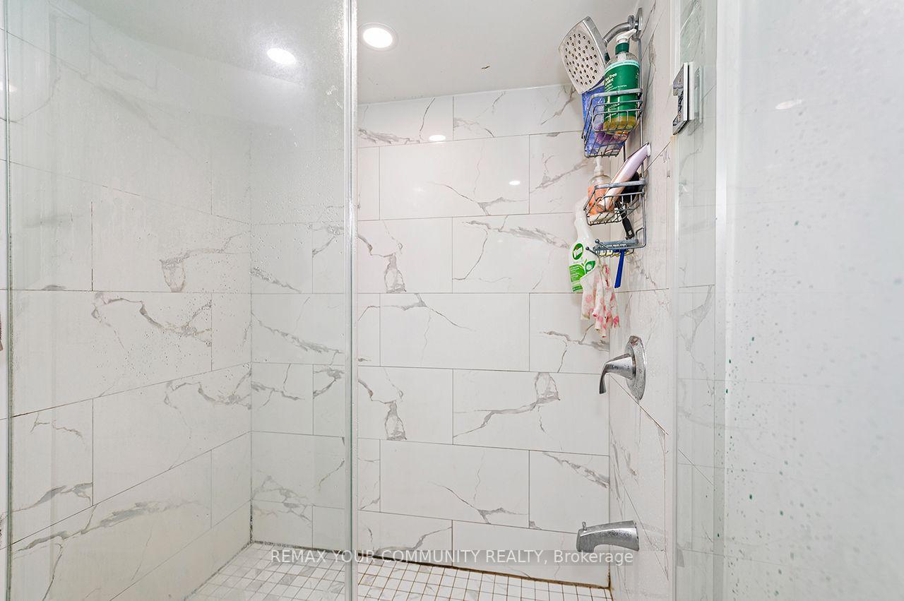 Photo 32 of 73 Struthers Street, Etobicoke, Mimico — HOMEH