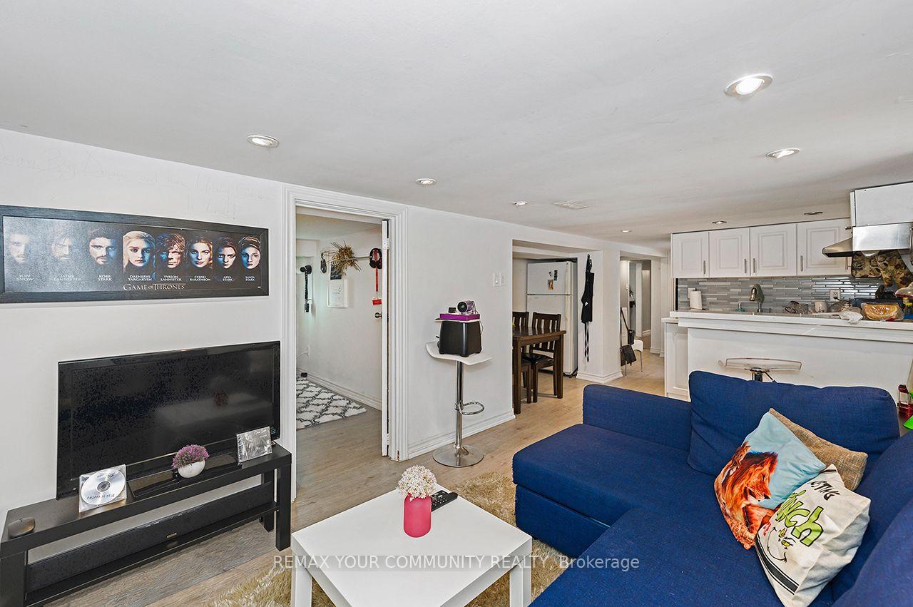 Photo 34 of 73 Struthers Street, Etobicoke, Mimico — HOMEH