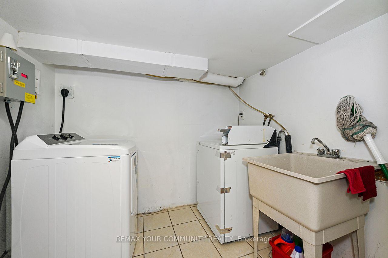 Photo 36 of 73 Struthers Street, Etobicoke, Mimico — HOMEH