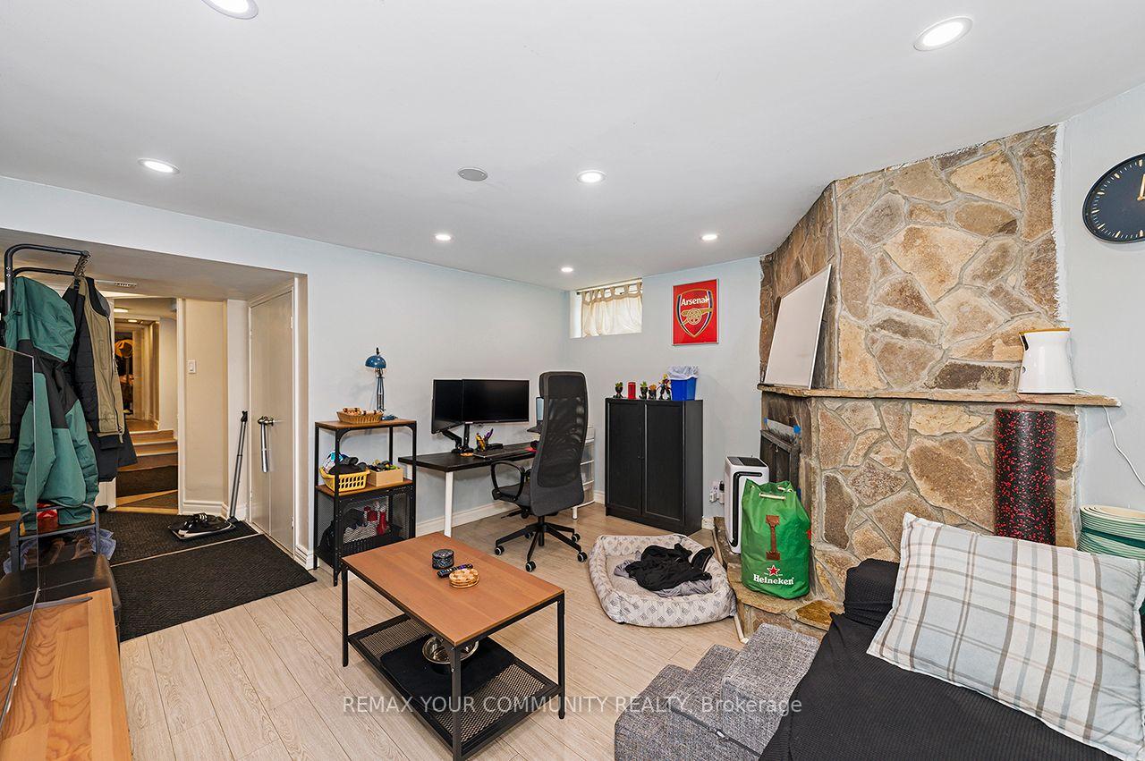 Photo 38 of 73 Struthers Street, Etobicoke, Mimico — HOMEH