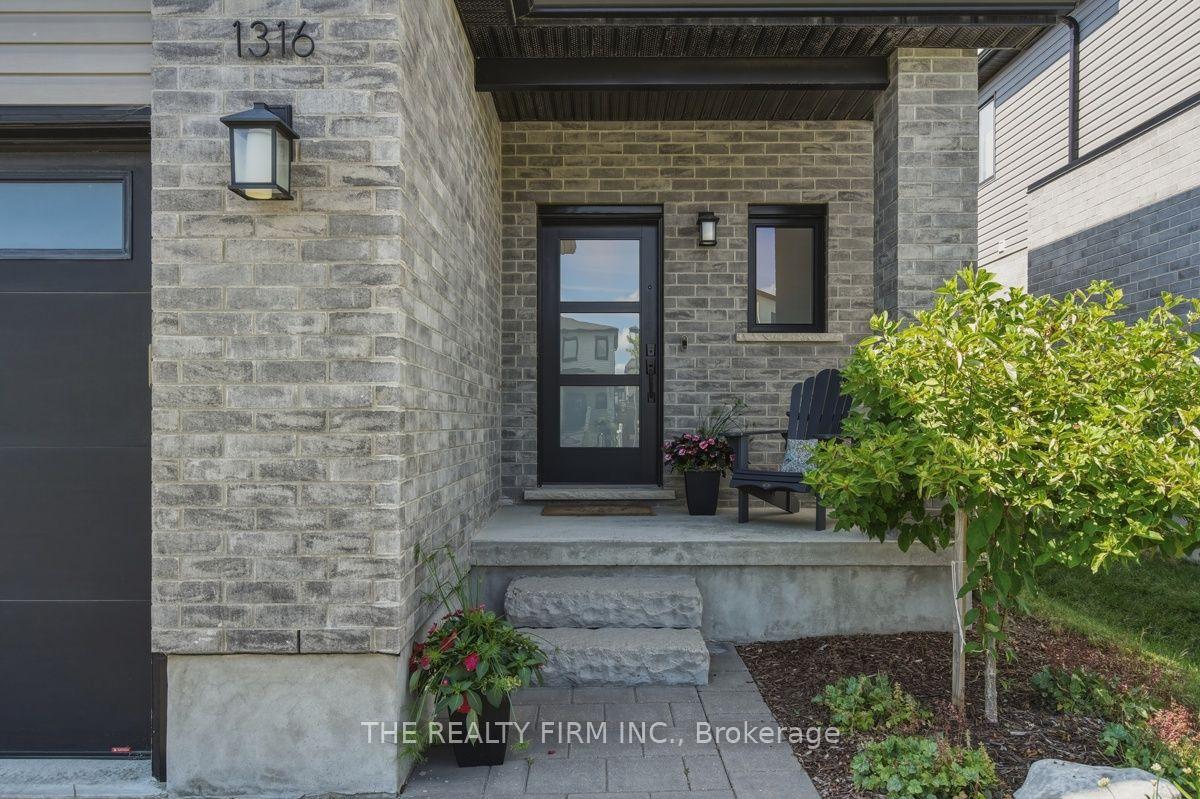 Photo 5 of 1316 Twilite Boulevard, London, North S — HOMEH