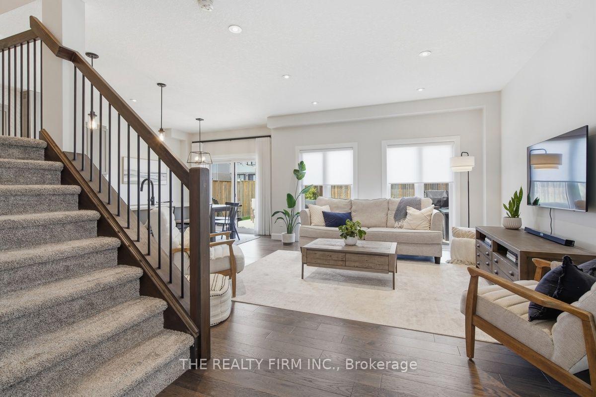 Photo 8 of 1316 Twilite Boulevard, London, North S — HOMEH