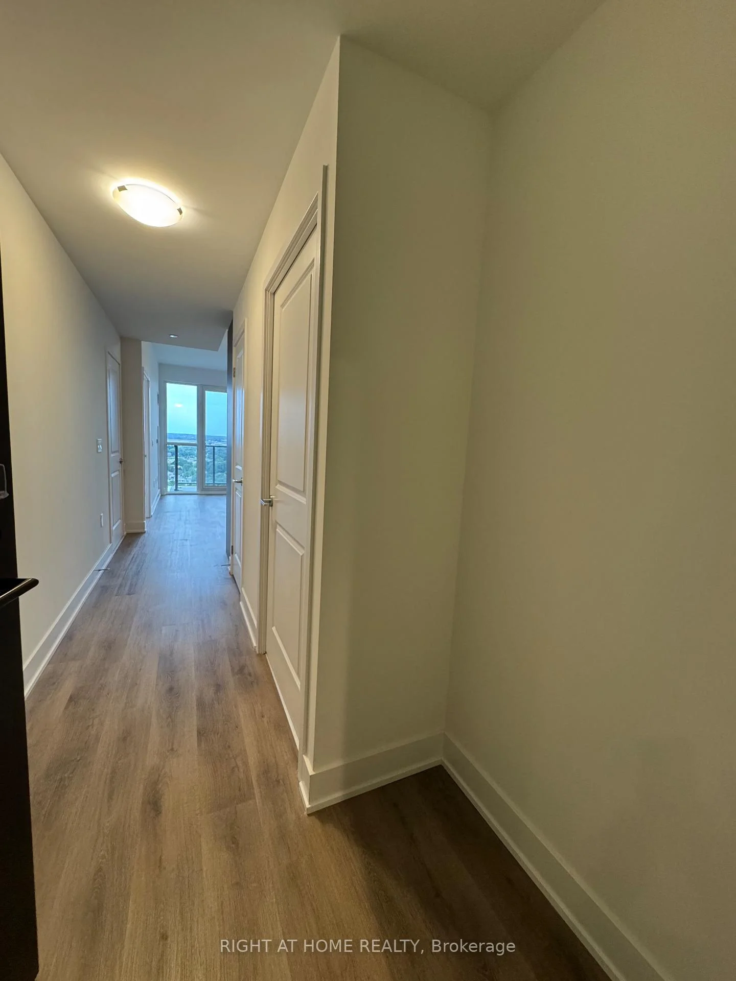 Photo 6 of Unit 1711A, 115 Nipissing Road N, Milton, Timberlea — HOMEH