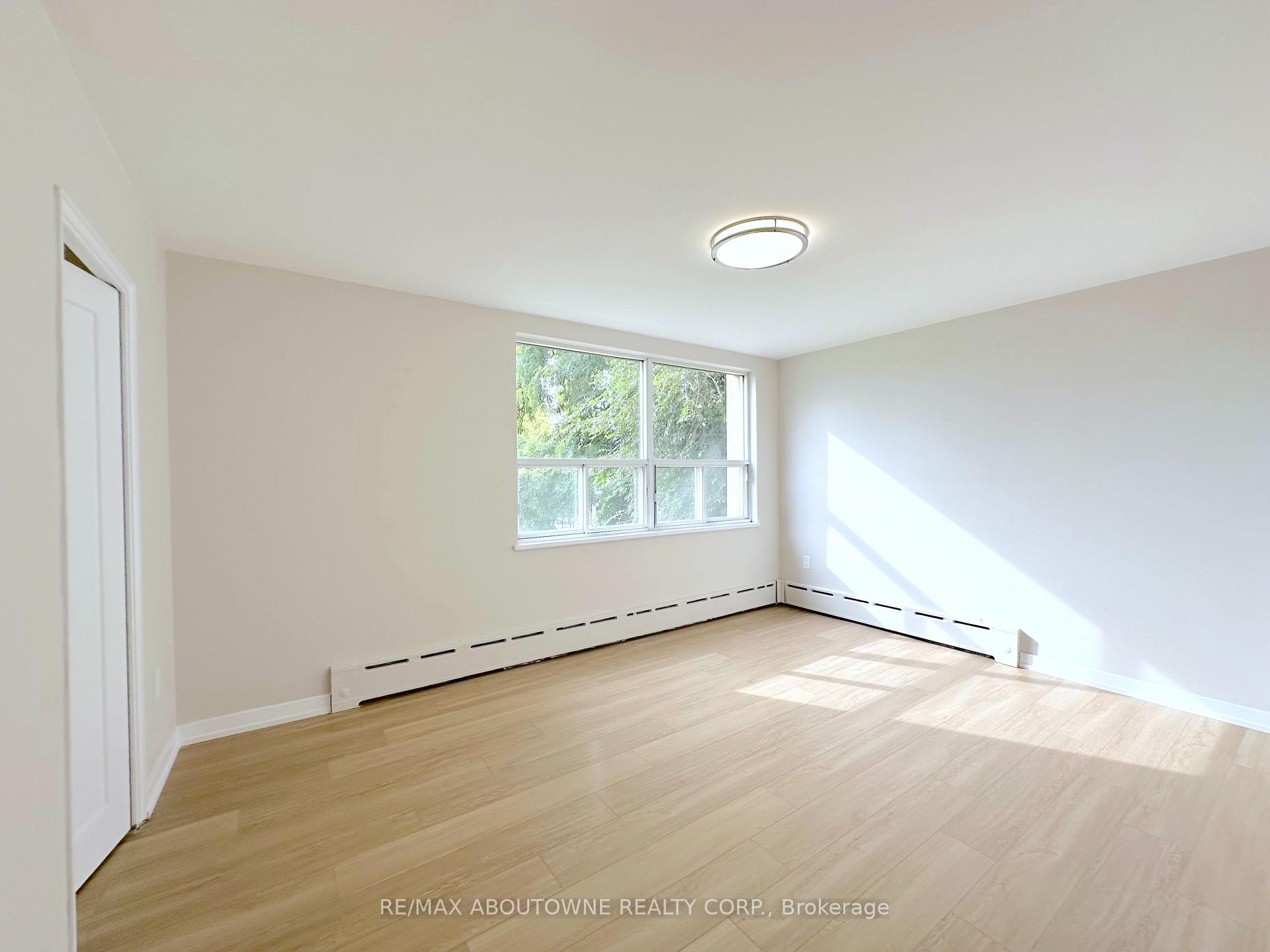Photo 9 of Unit 204, 300 St Clair Avenue W, Toronto, Casa Loma — HOMEH
