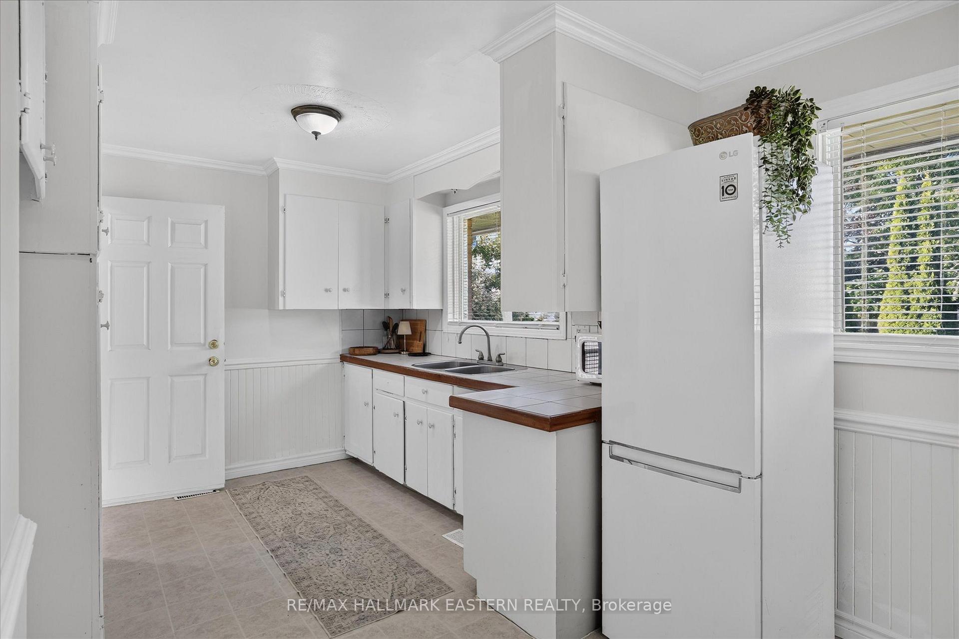 Photo 14 of 897 Westdale Avenue, Peterborough, Northcrest Ward 5 — HOMEH
