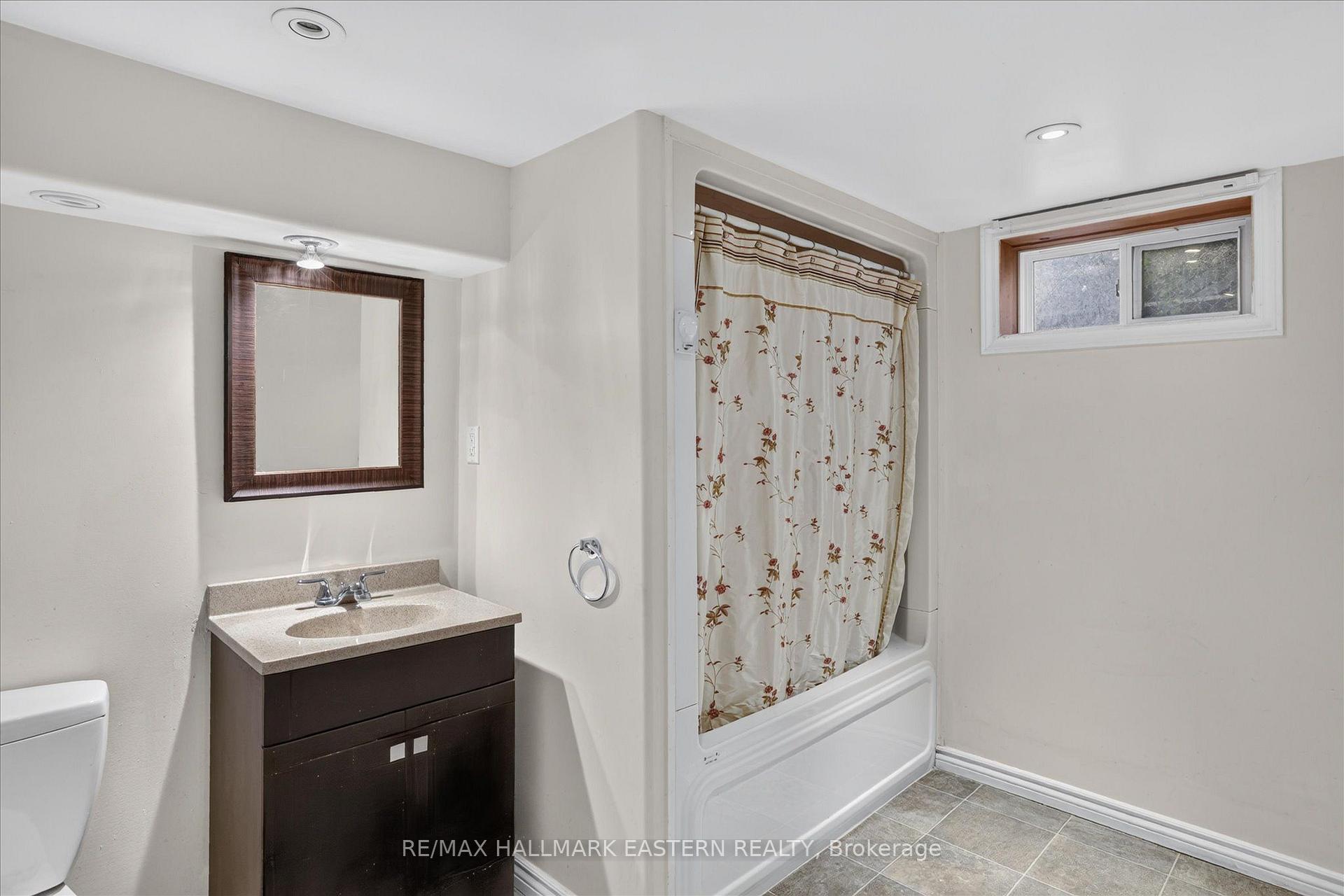 Photo 25 of 897 Westdale Avenue, Peterborough, Northcrest Ward 5 — HOMEH