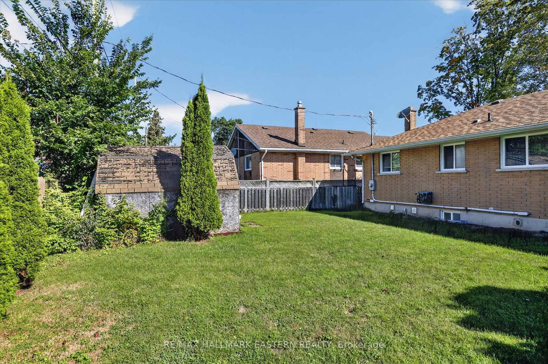 Photo 32 of 897 Westdale Avenue, Peterborough, Northcrest Ward 5 — HOMEH