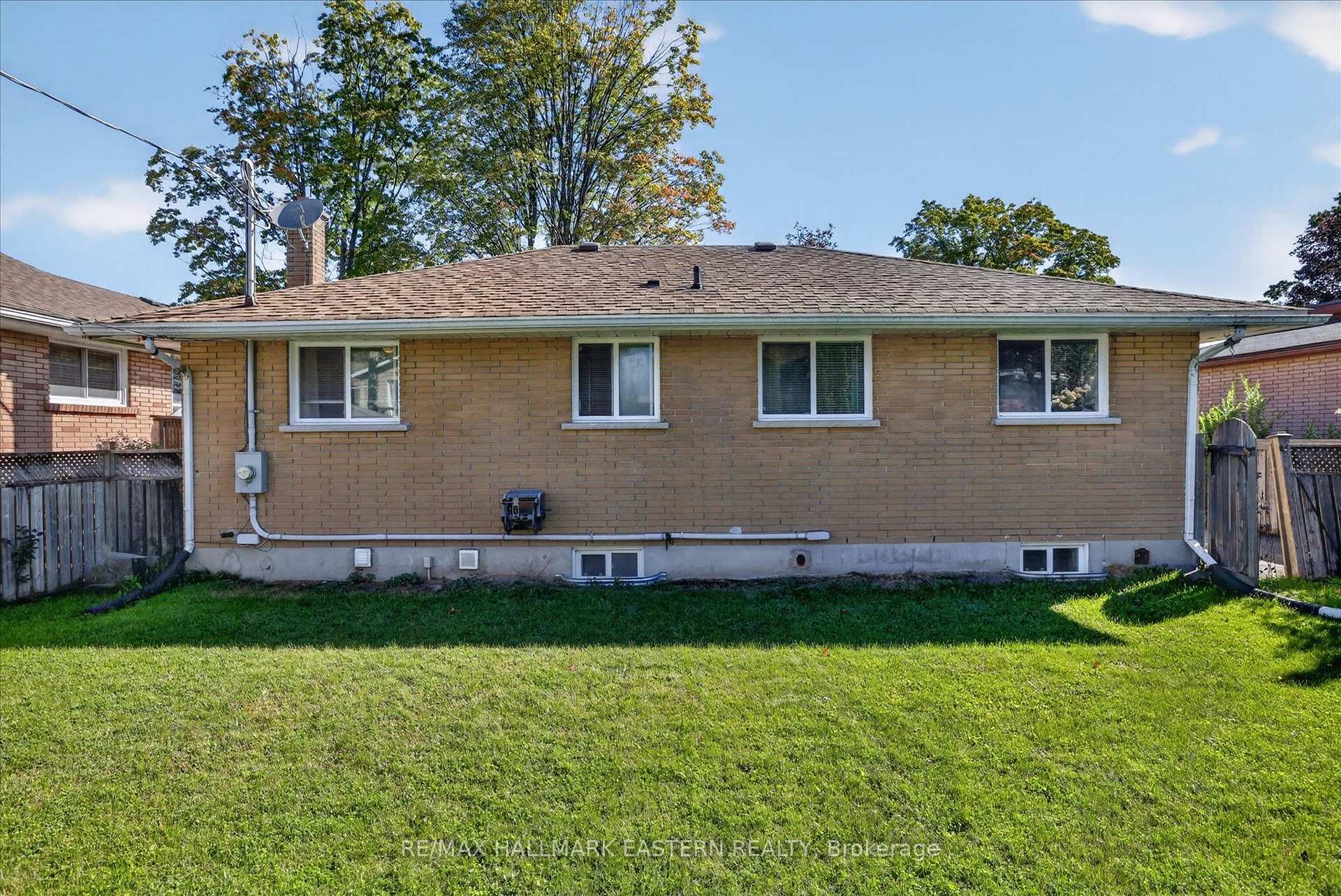 Photo 35 of 897 Westdale Avenue, Peterborough, Northcrest Ward 5 — HOMEH