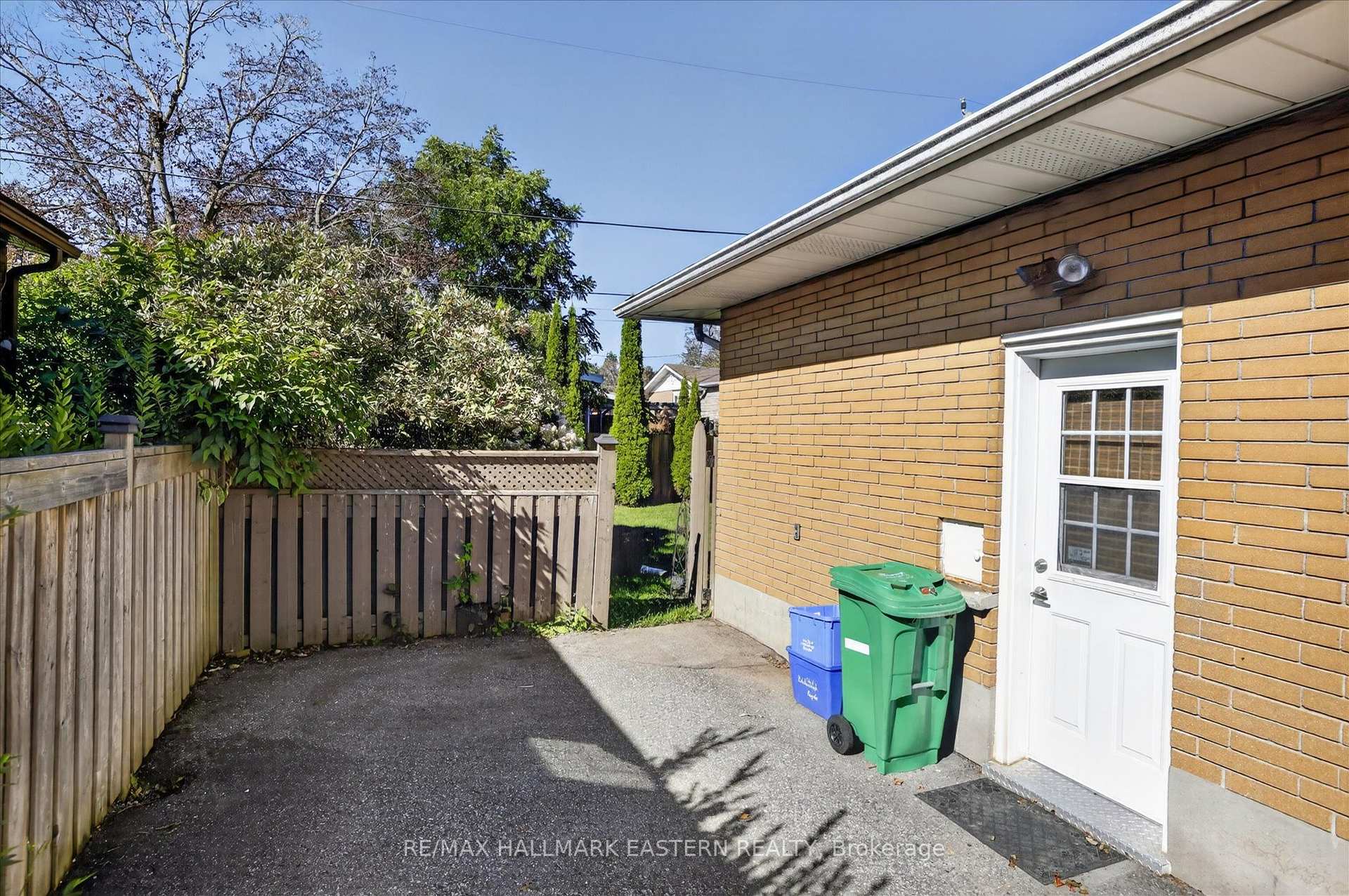 Photo 38 of 897 Westdale Avenue, Peterborough, Northcrest Ward 5 — HOMEH