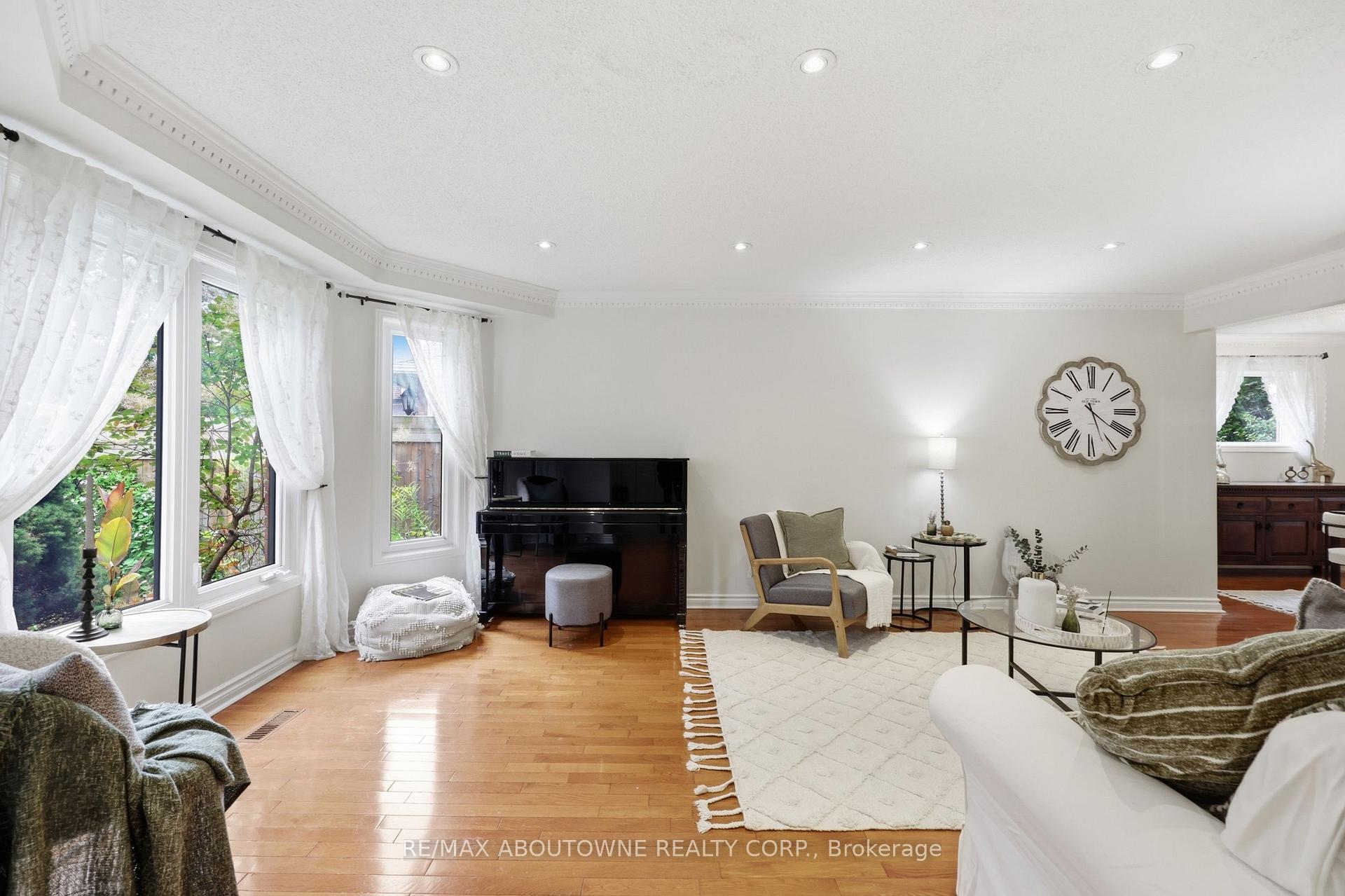 Photo 7 of 572 Harmony Avenue, Burlington, Roseland — HOMEH