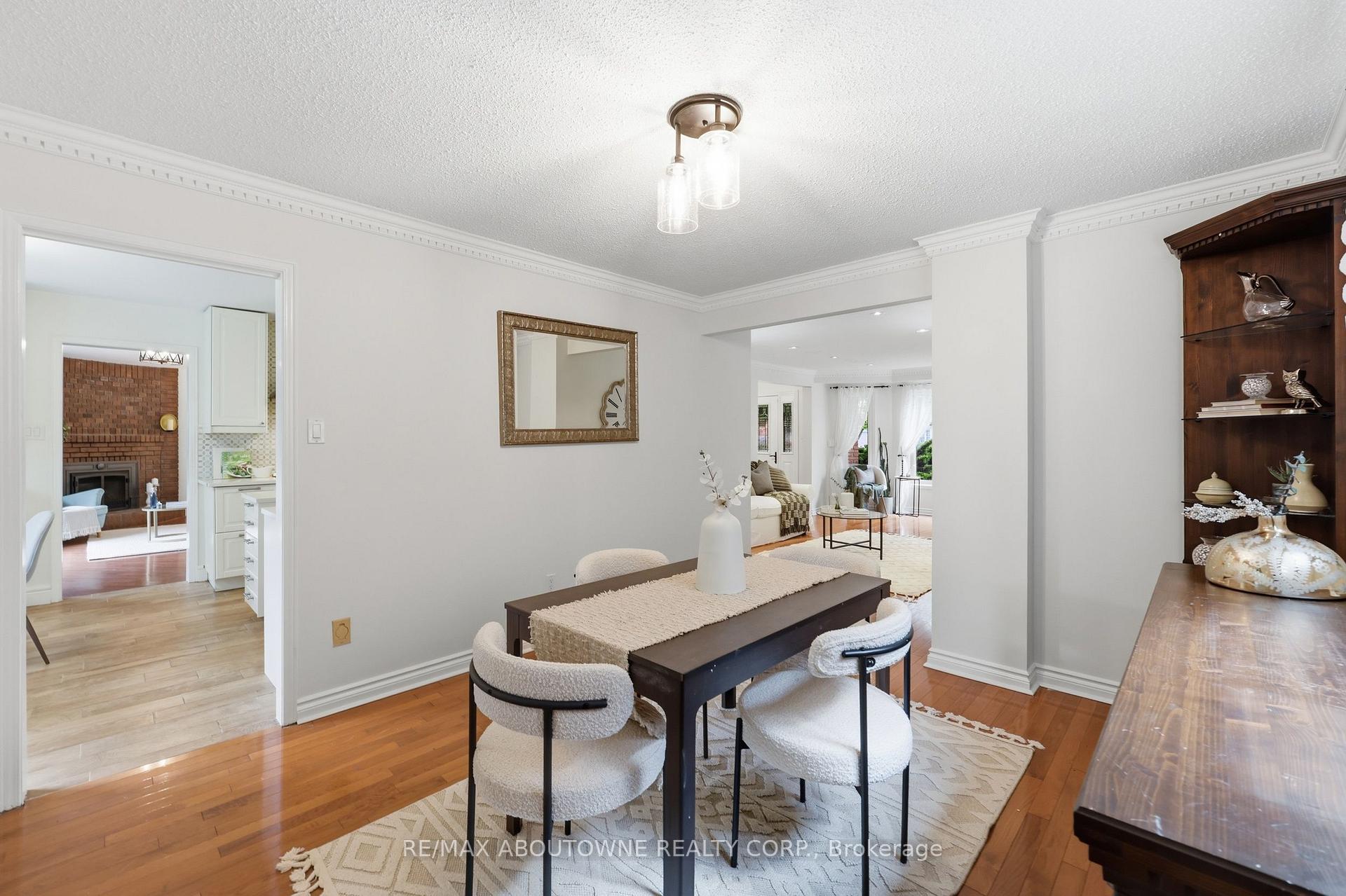 Photo 11 of 572 Harmony Avenue, Burlington, Roseland — HOMEH