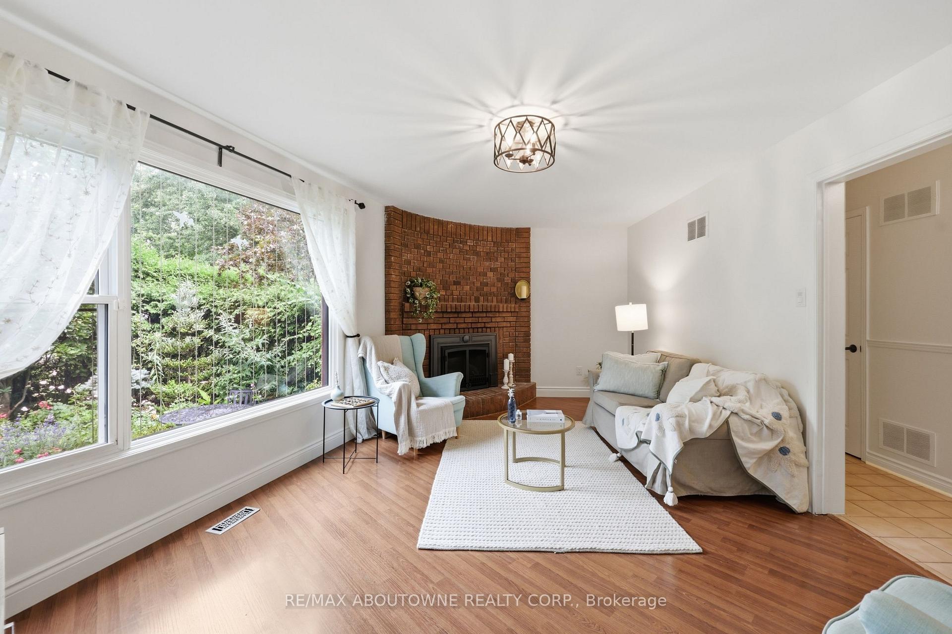 Photo 19 of 572 Harmony Avenue, Burlington, Roseland — HOMEH