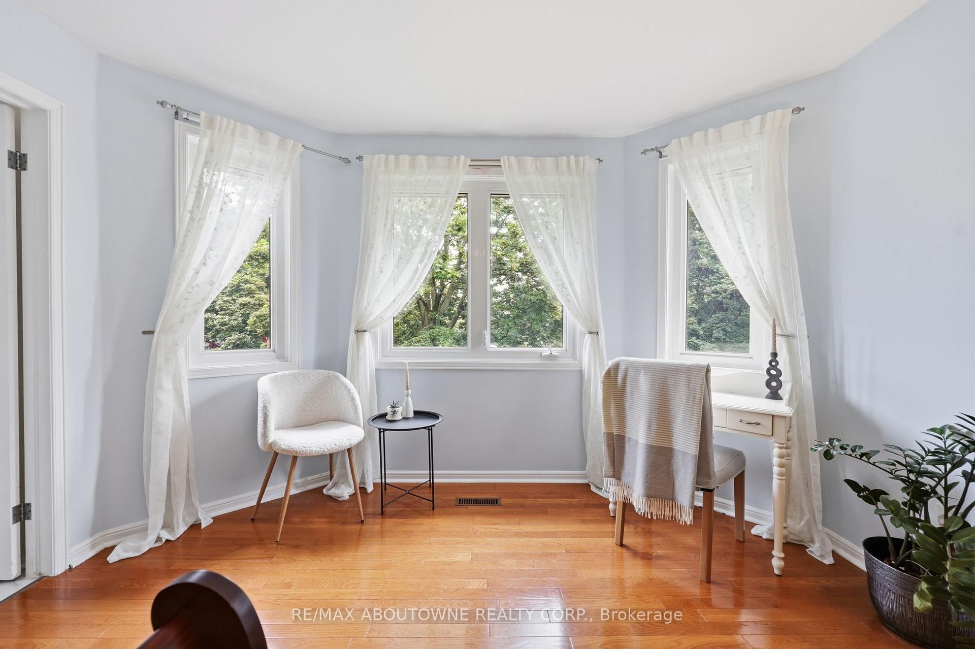 Photo 27 of 572 Harmony Avenue, Burlington, Roseland — HOMEH