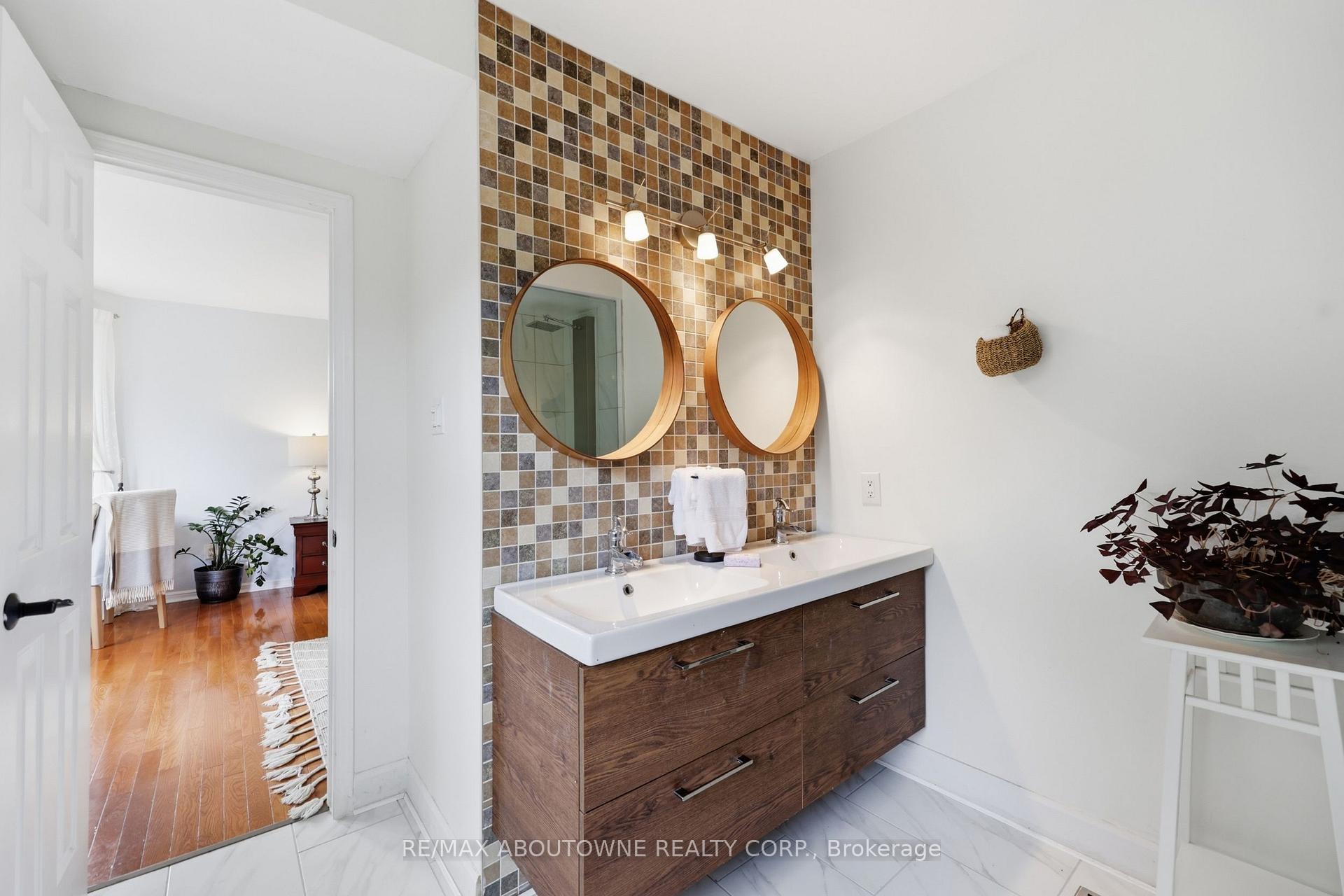 Photo 29 of 572 Harmony Avenue, Burlington, Roseland — HOMEH
