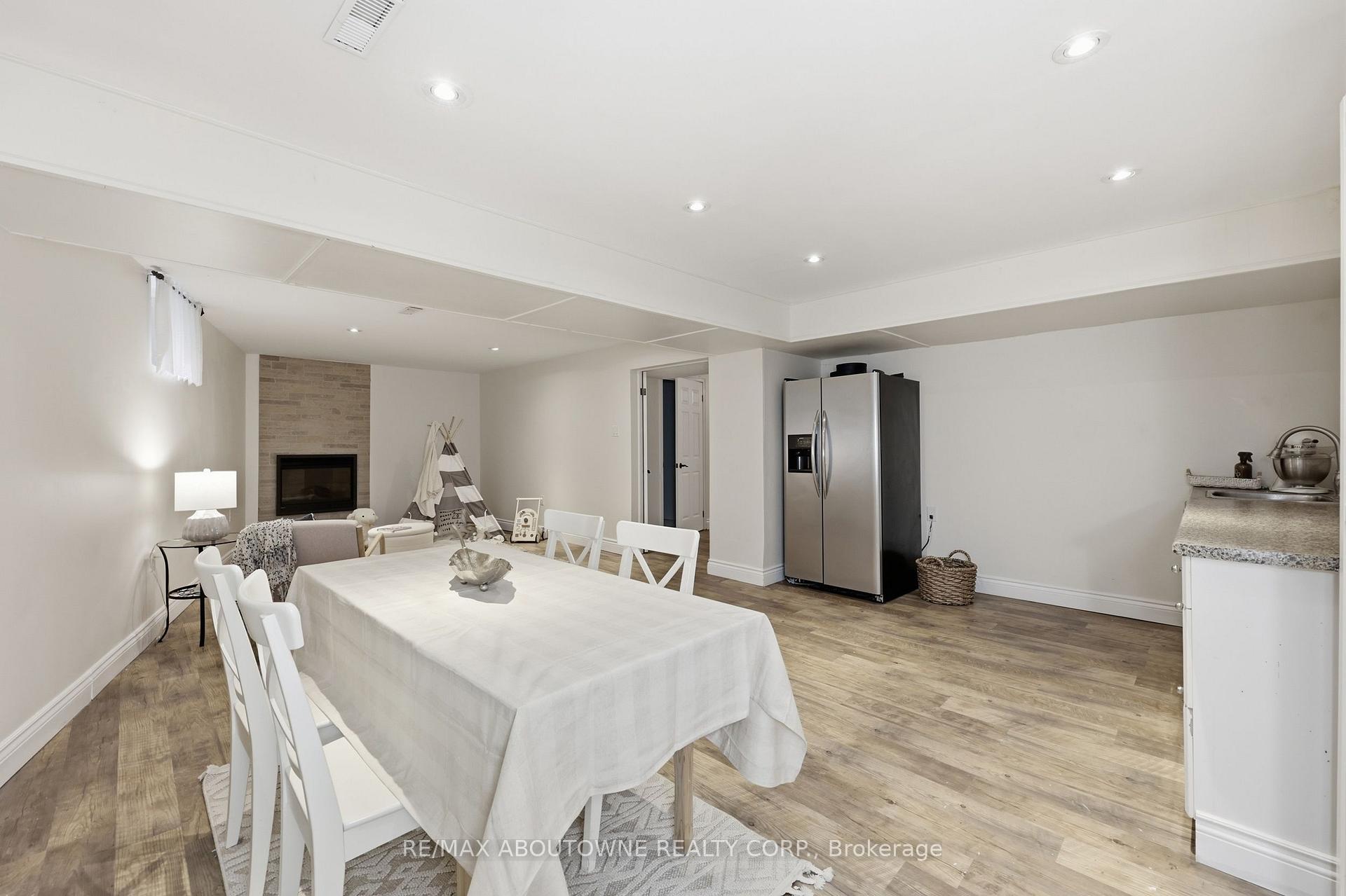 Photo 35 of 572 Harmony Avenue, Burlington, Roseland — HOMEH
