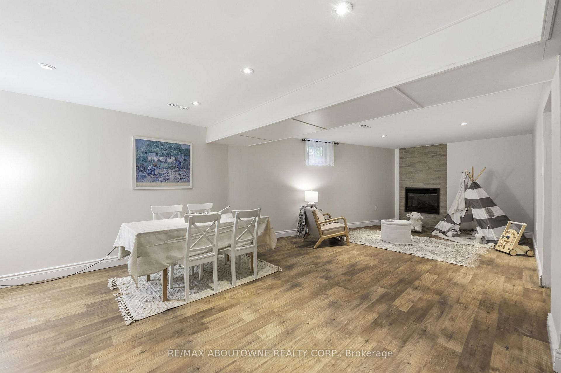 Photo 37 of 572 Harmony Avenue, Burlington, Roseland — HOMEH