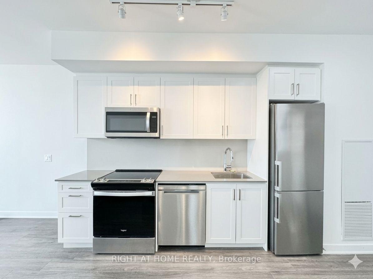 Photo 2 of Unit 708, 681 Yonge Street, Barrie, Painswick South — HOMEH