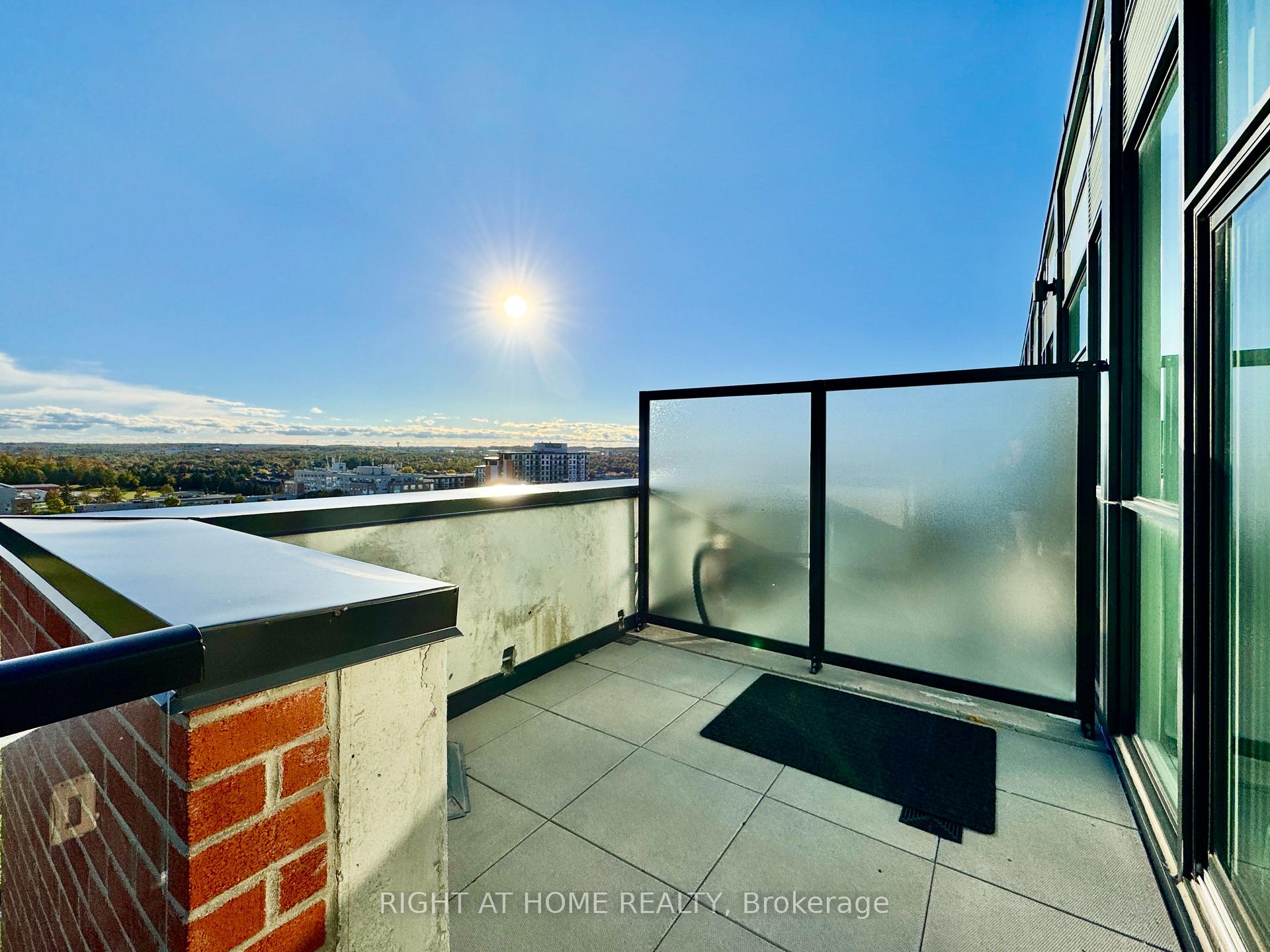 Photo 7 of Unit 708, 681 Yonge Street, Barrie, Painswick South — HOMEH