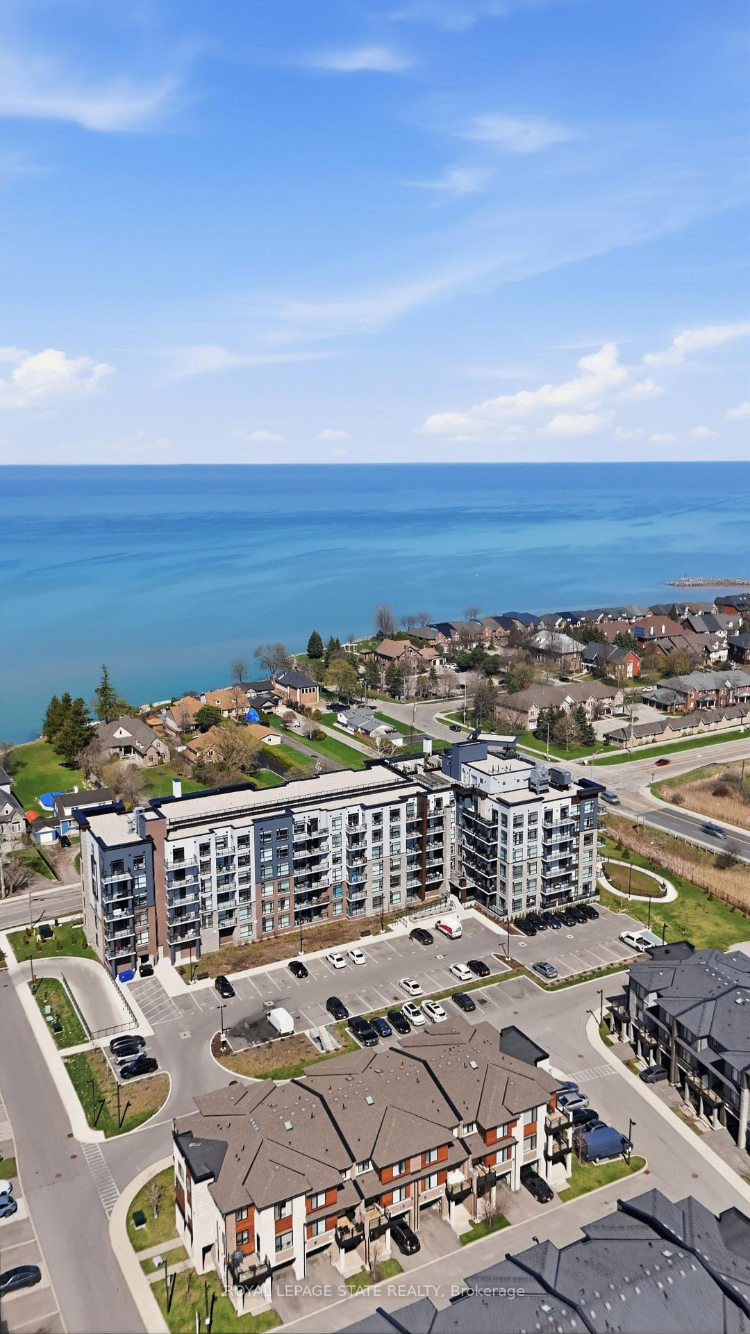 Photo 5 of Unit 301, 600 North Service Road, Hamilton, Lakeshore — HOMEH