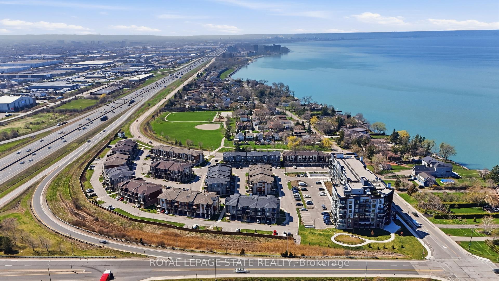 Photo 7 of Unit 301, 600 North Service Road, Hamilton, Lakeshore — HOMEH