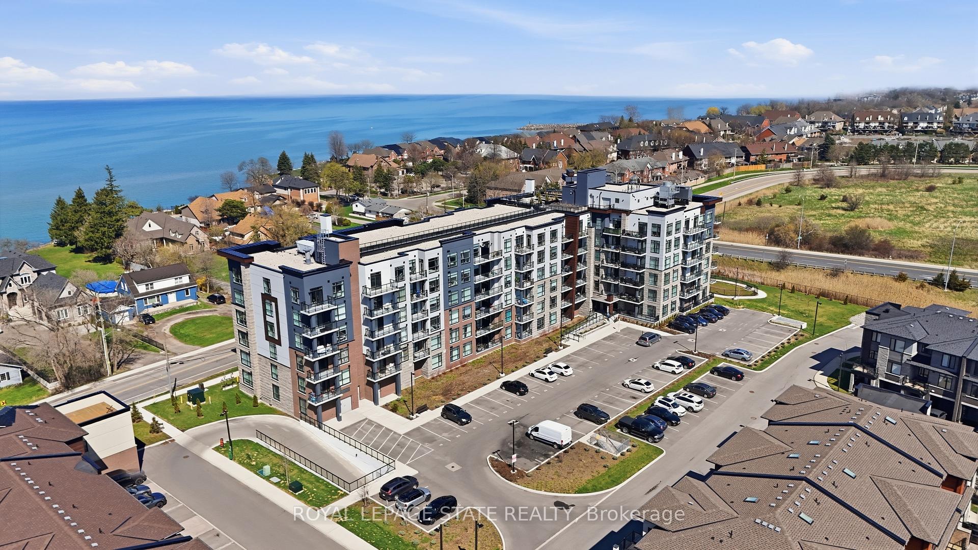 Photo 8 of Unit 301, 600 North Service Road, Hamilton, Lakeshore — HOMEH