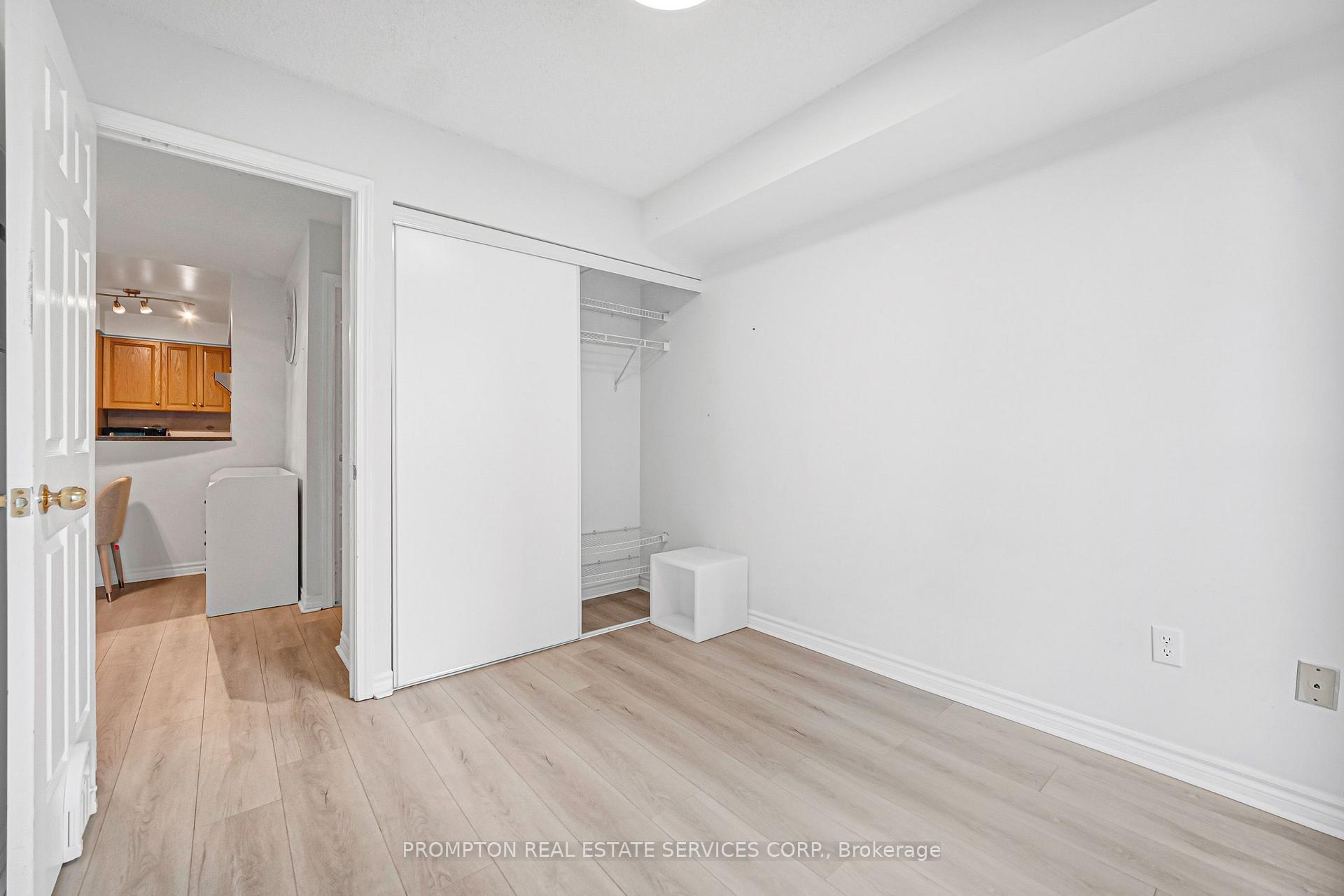Photo 19 of Unit 807, 7 Lorraine Drive, North York, Willowdale West — HOMEH
