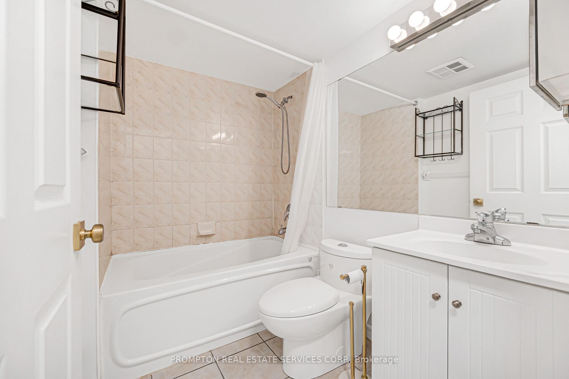 Photo 21 of Unit 807, 7 Lorraine Drive, North York, Willowdale West — HOMEH