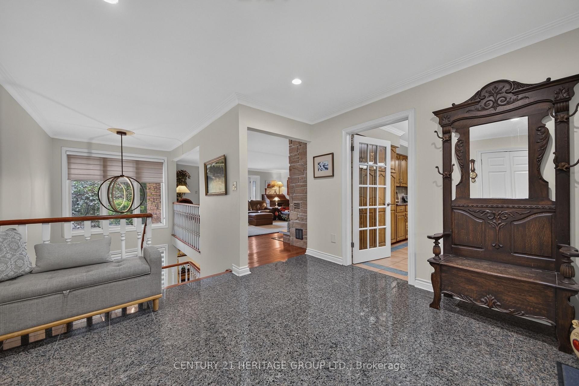 Photo 8 of 1 Arthur Evans Crescent, Bradford West Gwillimbury, Rural Bradford West Gwillimbury — HOMEH