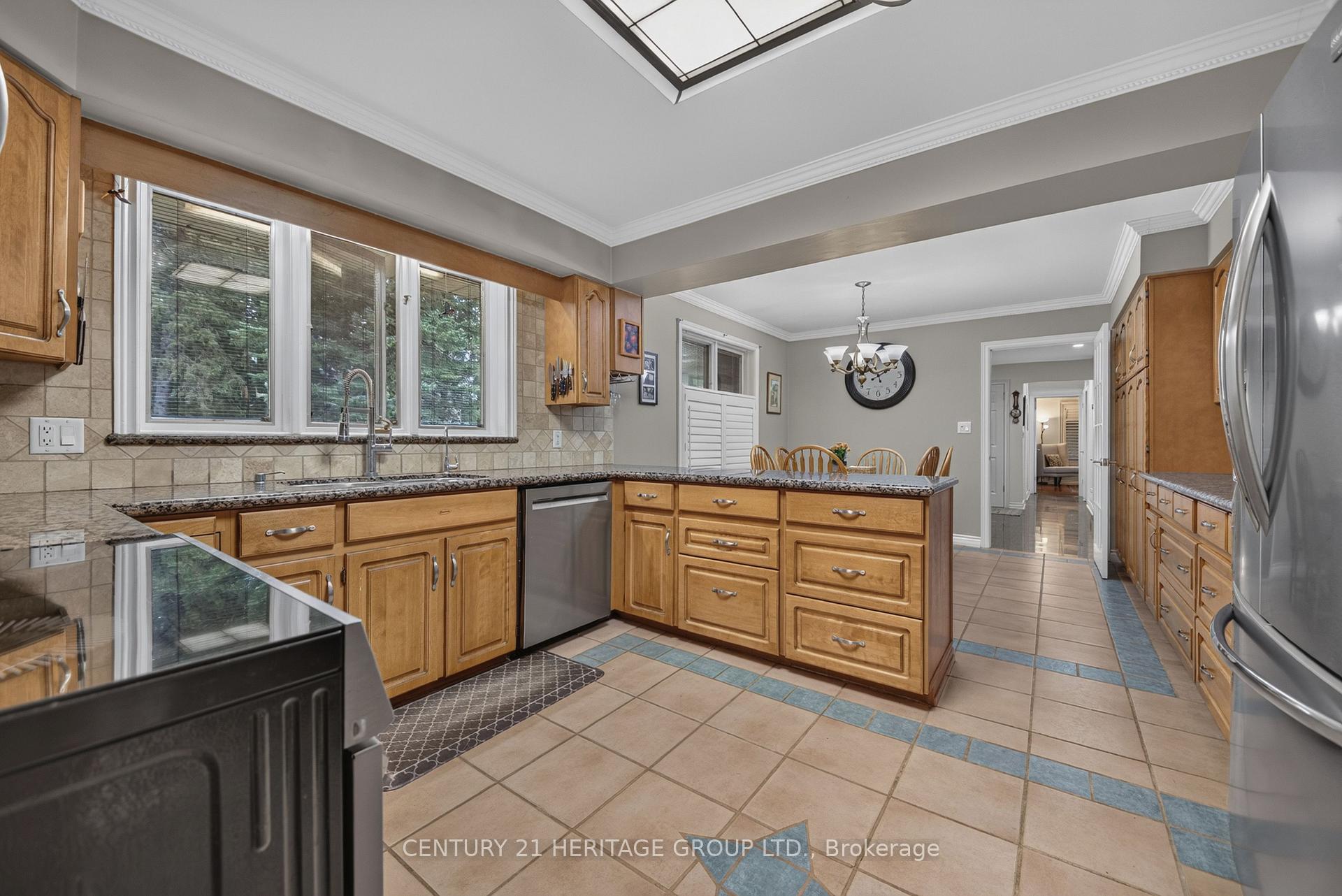 Photo 20 of 1 Arthur Evans Crescent, Bradford West Gwillimbury, Rural Bradford West Gwillimbury — HOMEH
