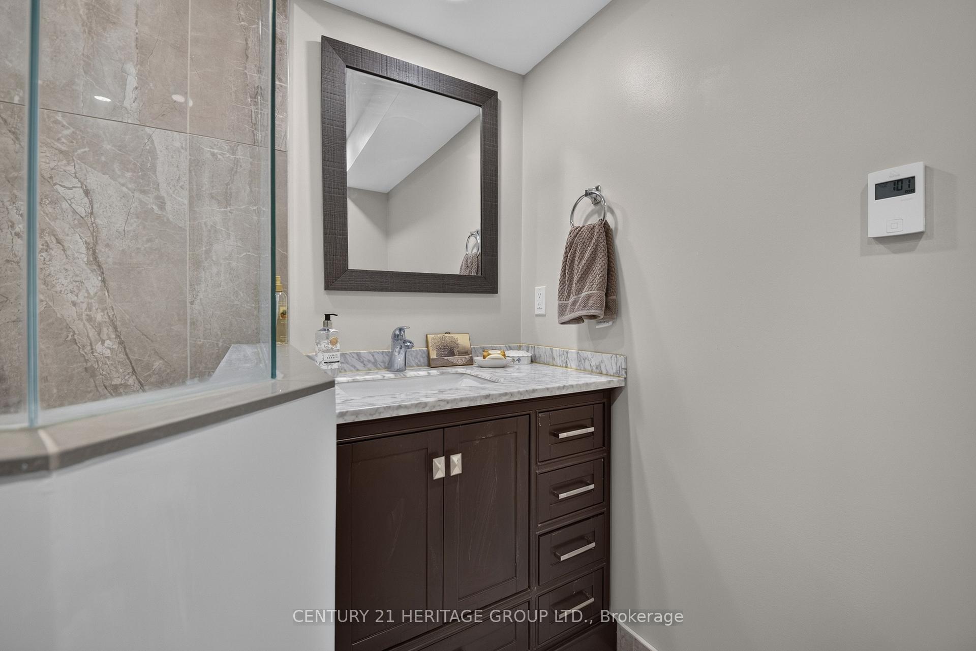 Photo 49 of 1 Arthur Evans Crescent, Bradford West Gwillimbury, Rural Bradford West Gwillimbury — HOMEH