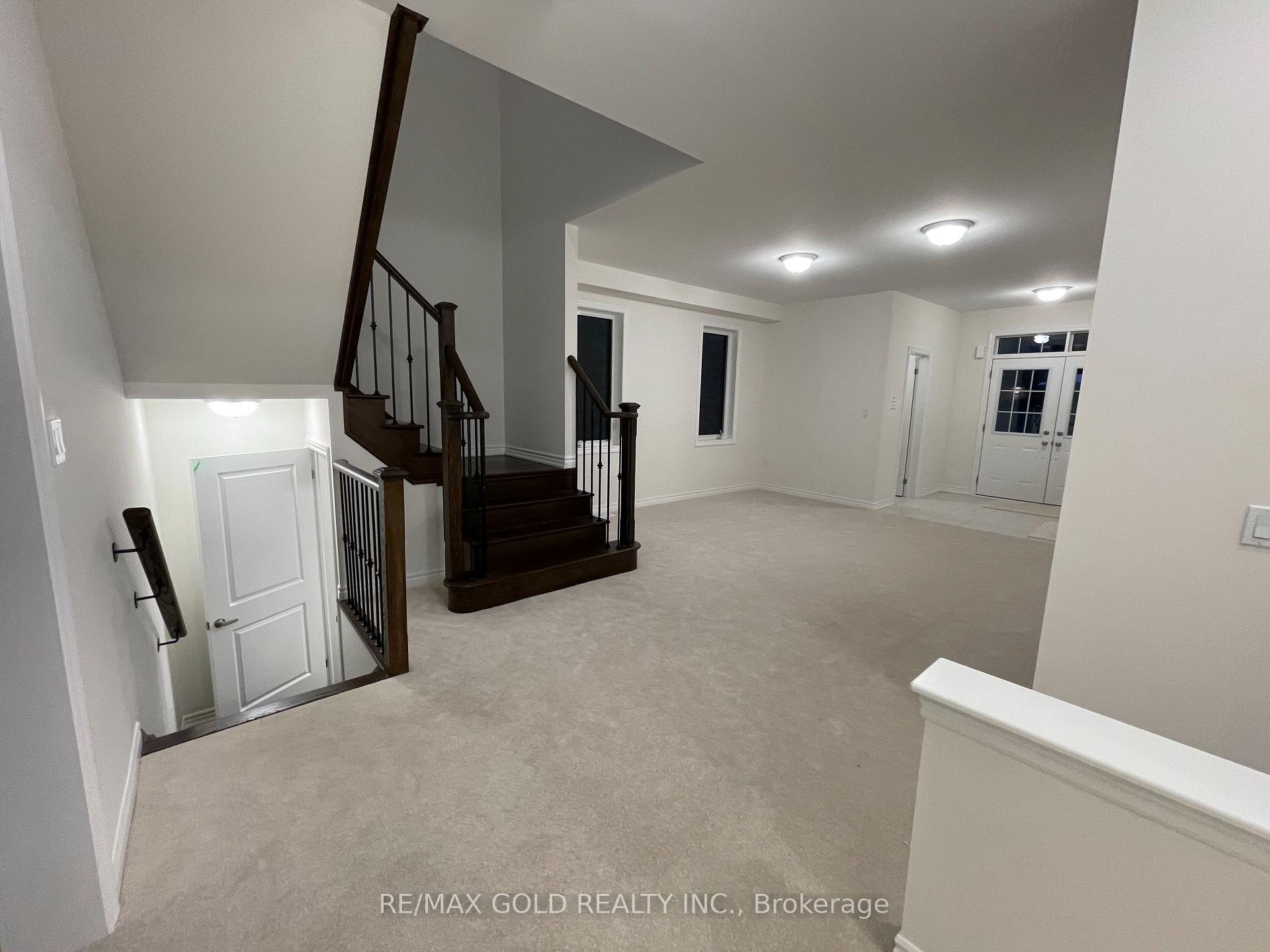 Photo 4 of 21 Sanford Circle, Springwater, Centre Vespra — HOMEH