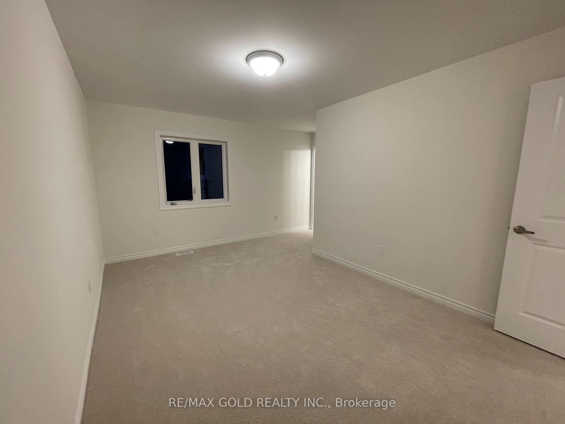 Photo 12 of 21 Sanford Circle, Springwater, Centre Vespra — HOMEH