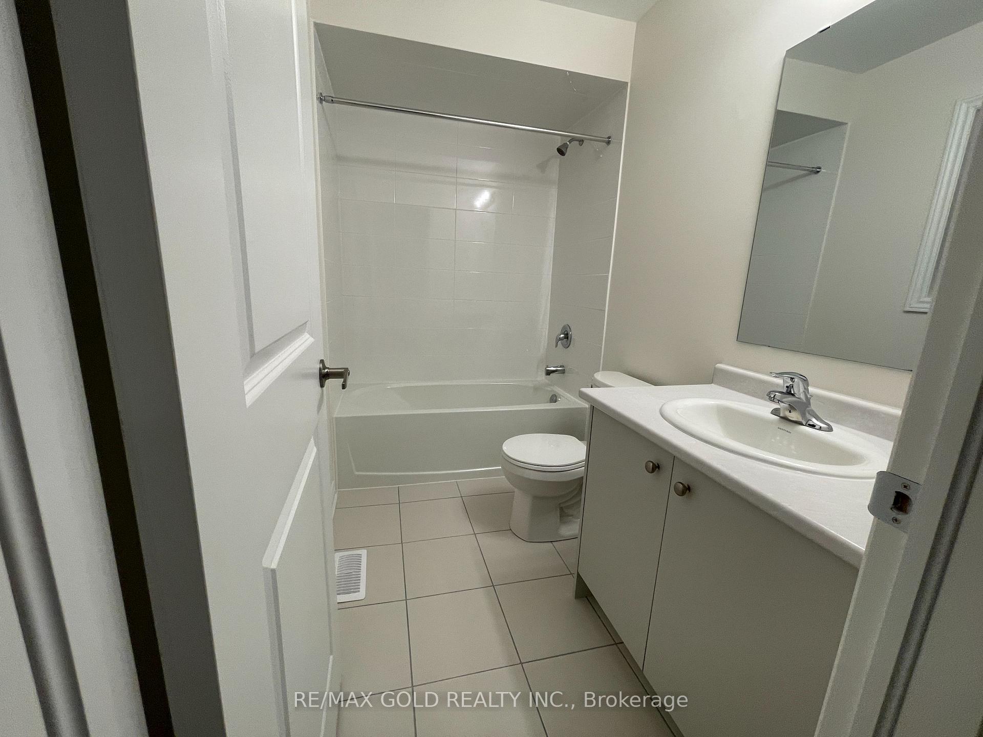 Photo 13 of 21 Sanford Circle, Springwater, Centre Vespra — HOMEH