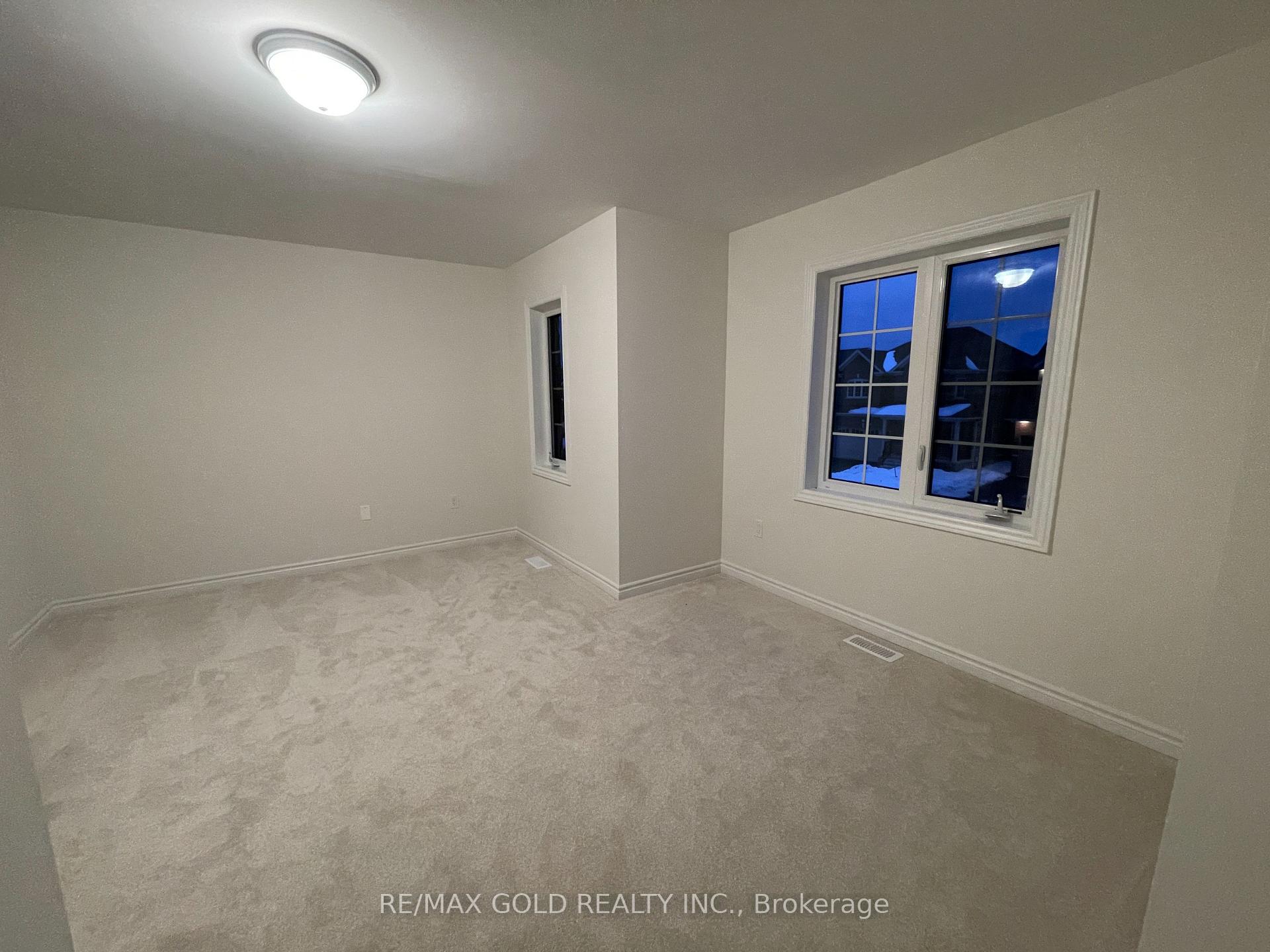 Photo 16 of 21 Sanford Circle, Springwater, Centre Vespra — HOMEH