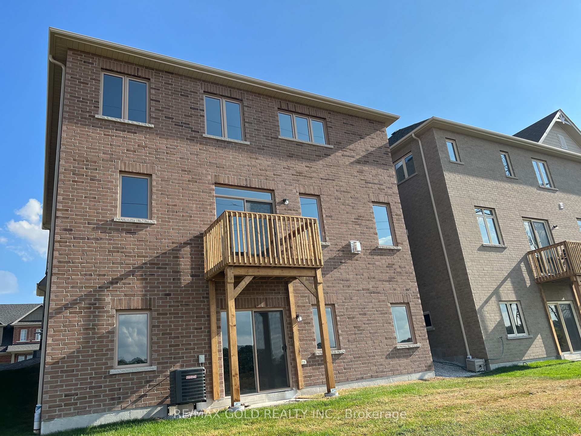 Photo 18 of 21 Sanford Circle, Springwater, Centre Vespra — HOMEH