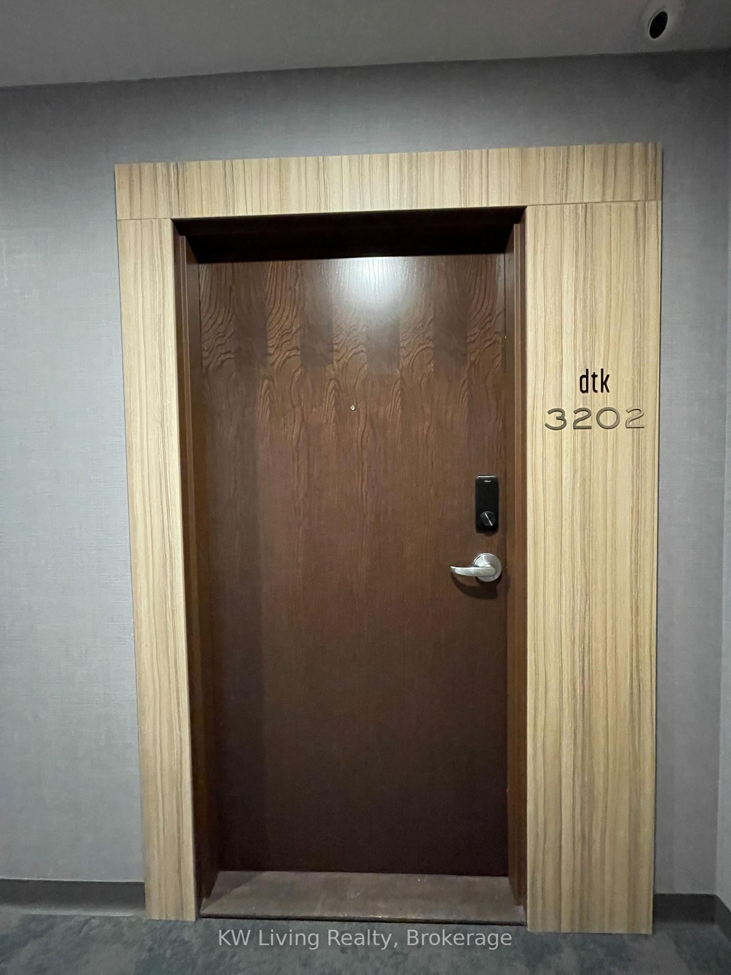 Photo 2 of Unit 3202, 60 Frederick Street, Kitchener, Civic Centre — HOMEH