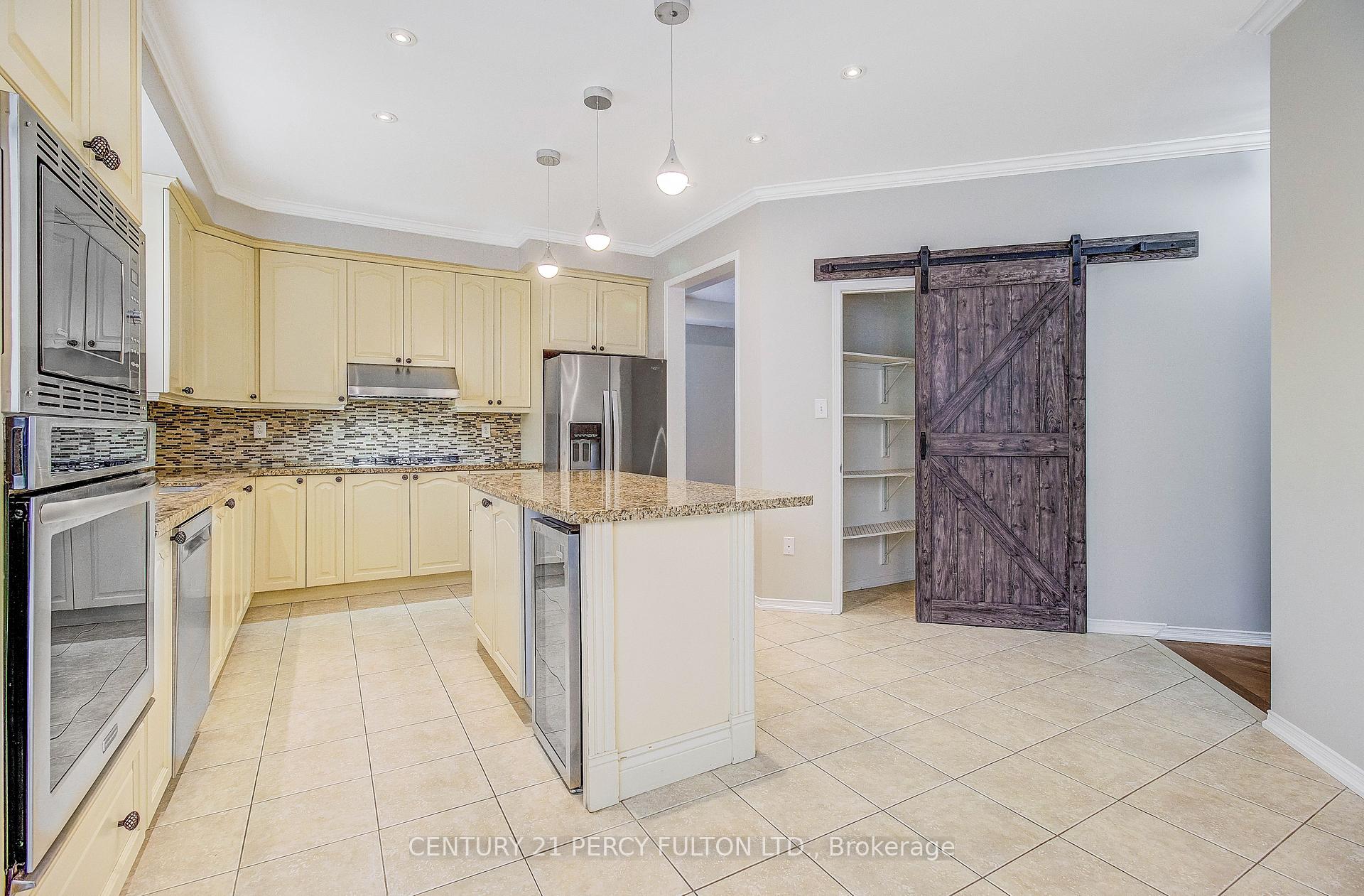 Photo 23 of 24 Bellhouse Place, Whitby, Brooklin — HOMEH