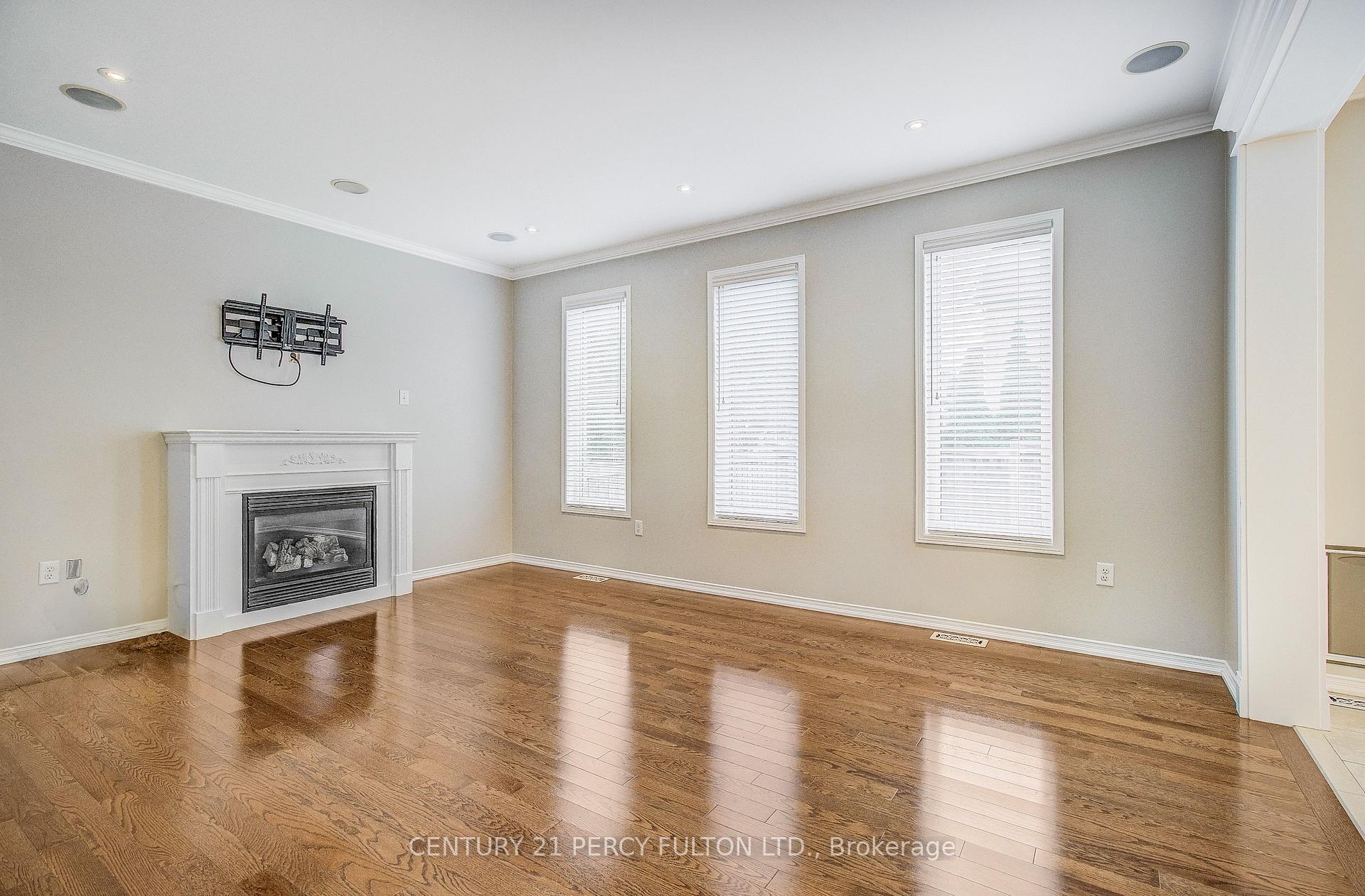 Photo 31 of 24 Bellhouse Place, Whitby, Brooklin — HOMEH