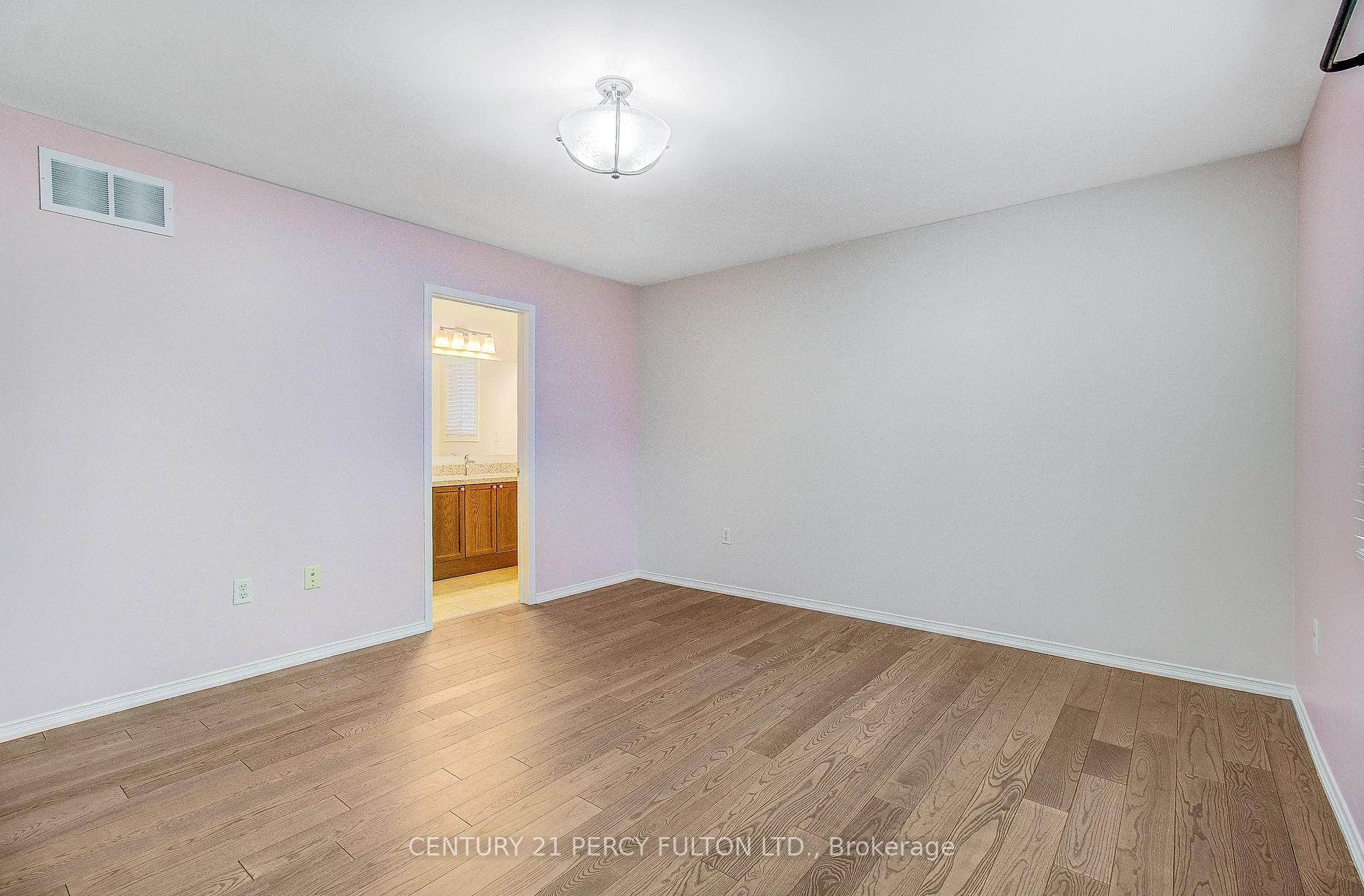 Photo 53 of 24 Bellhouse Place, Whitby, Brooklin — HOMEH