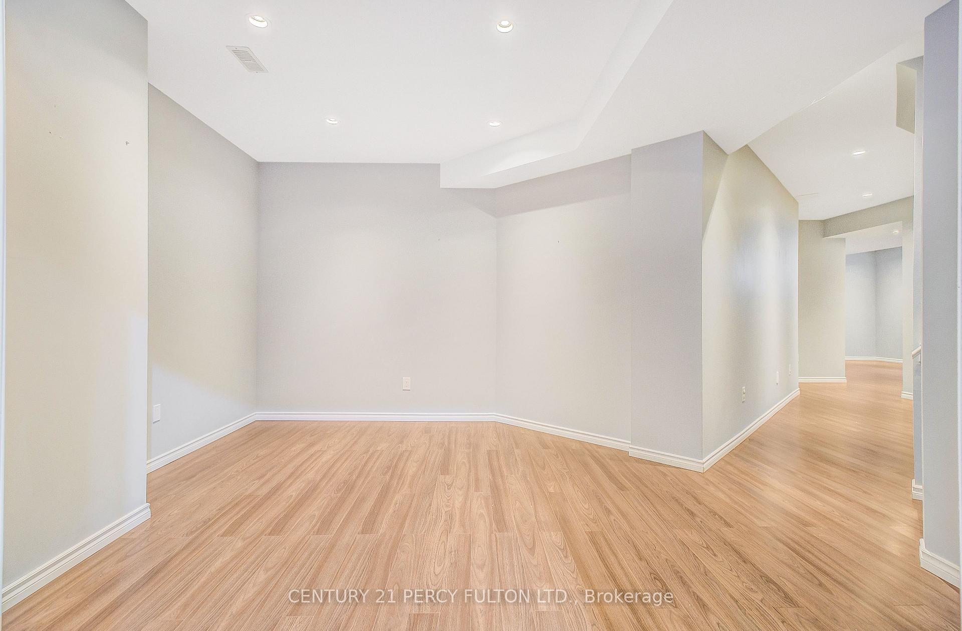 Photo 72 of 24 Bellhouse Place, Whitby, Brooklin — HOMEH