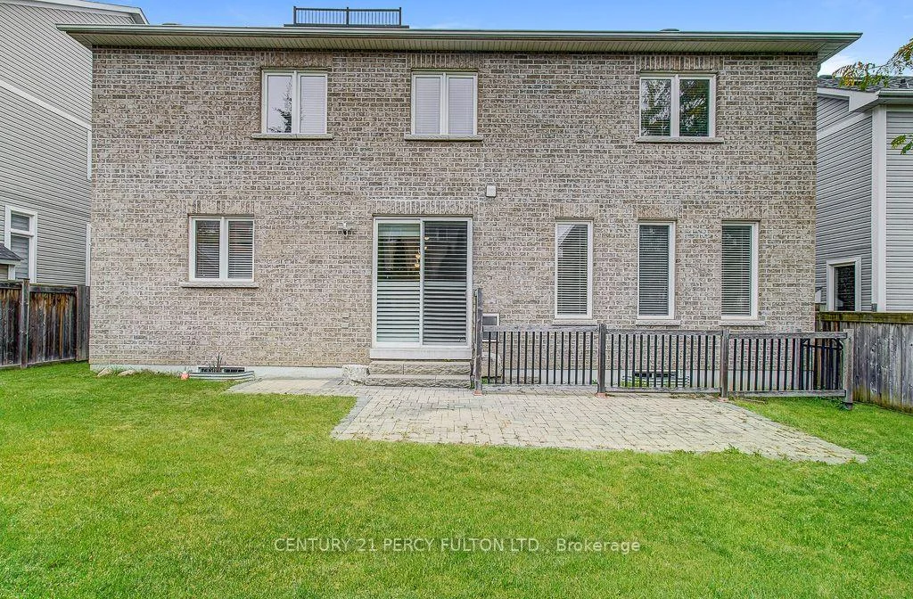 Photo 8 of 24 Bellhouse Place, Whitby, Brooklin — HOMEH